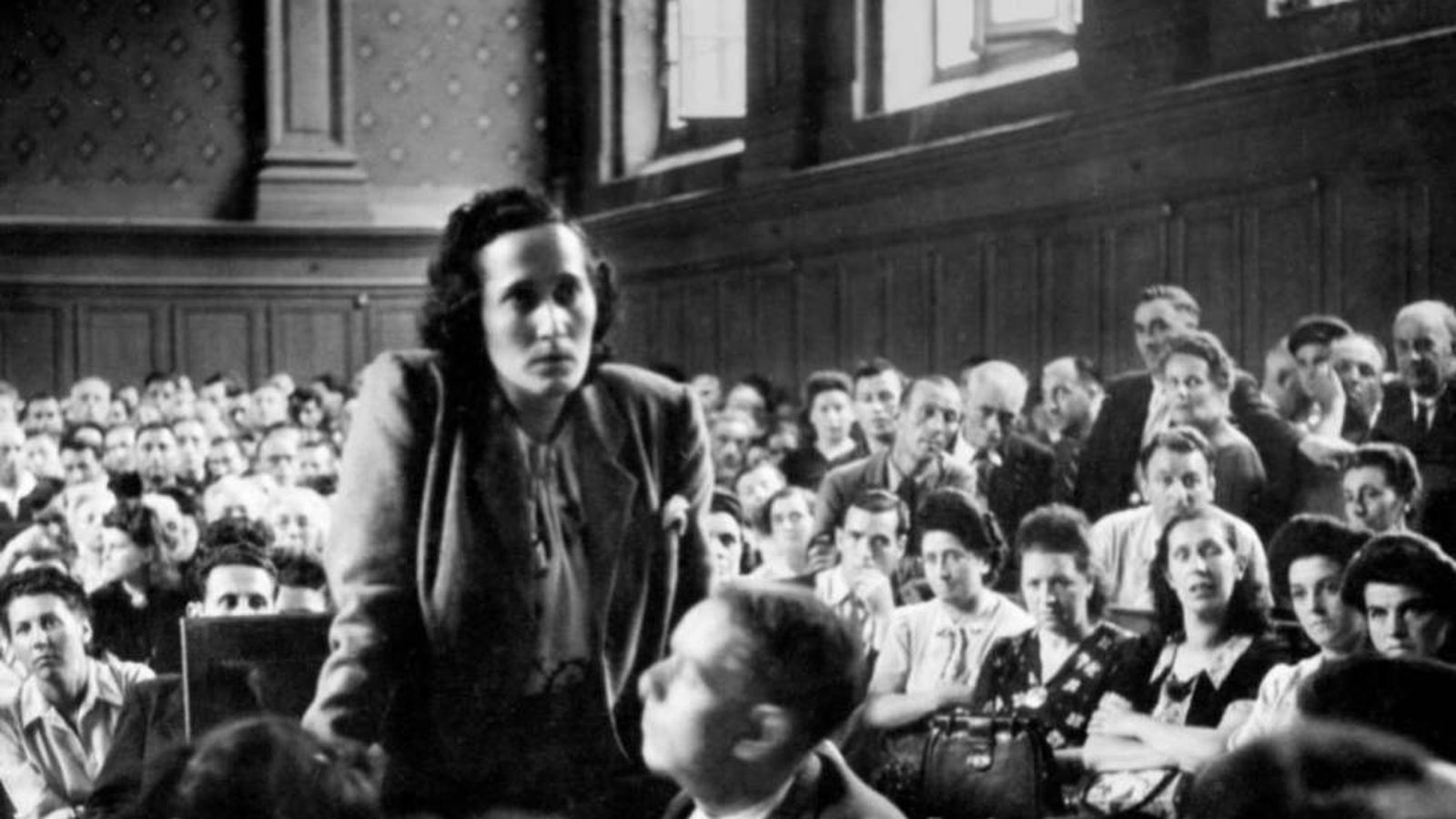 Mercedes Núñez Targa, en 1945, en el juicio contra el oficial de la Gestapo René Bach.