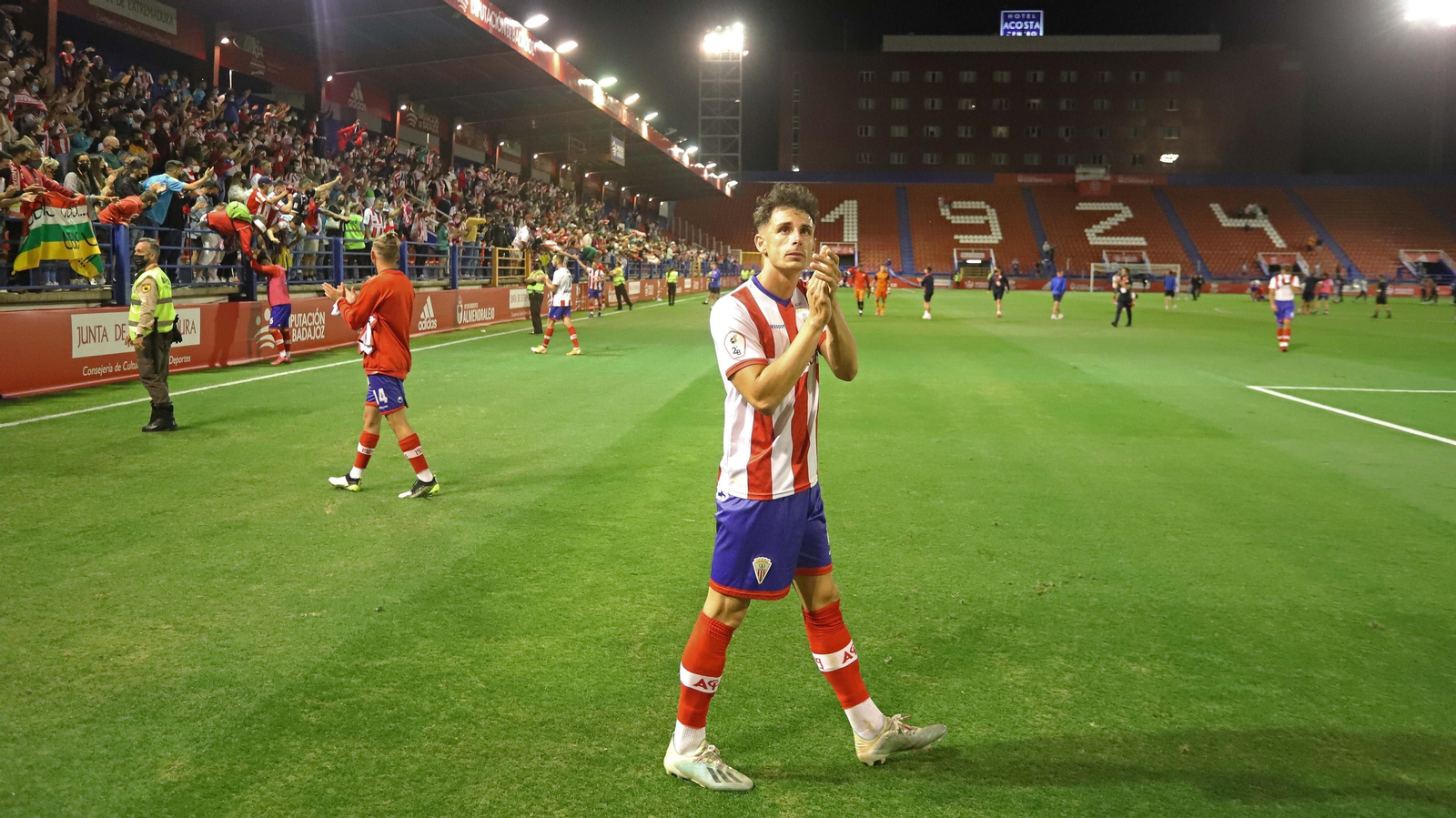 Las mejores fotos del Real Sociedad B - Algeciras CF