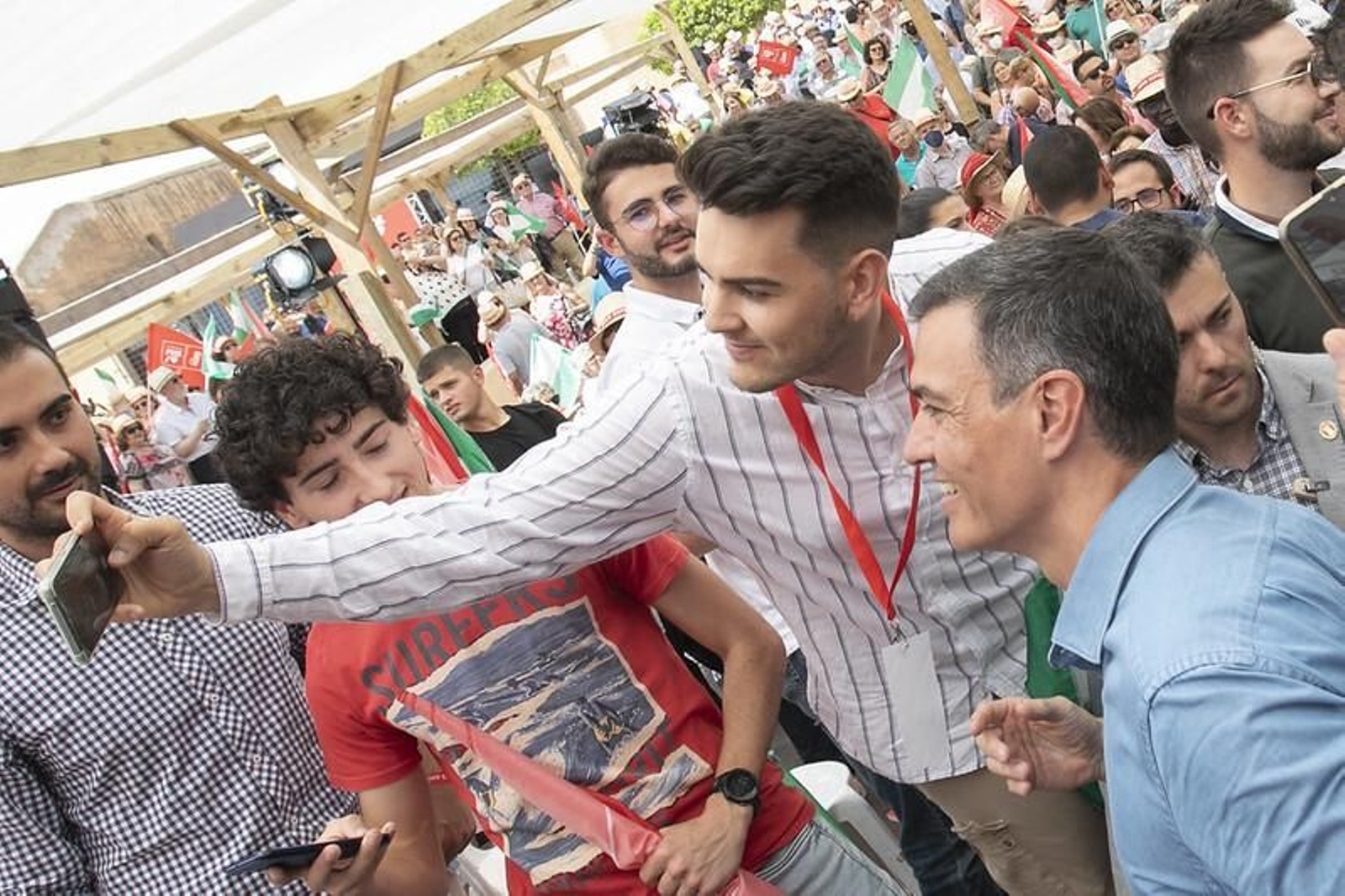 Así ha comenzado la campaña Juan Espadas con Pedro Sánchez, en Almería