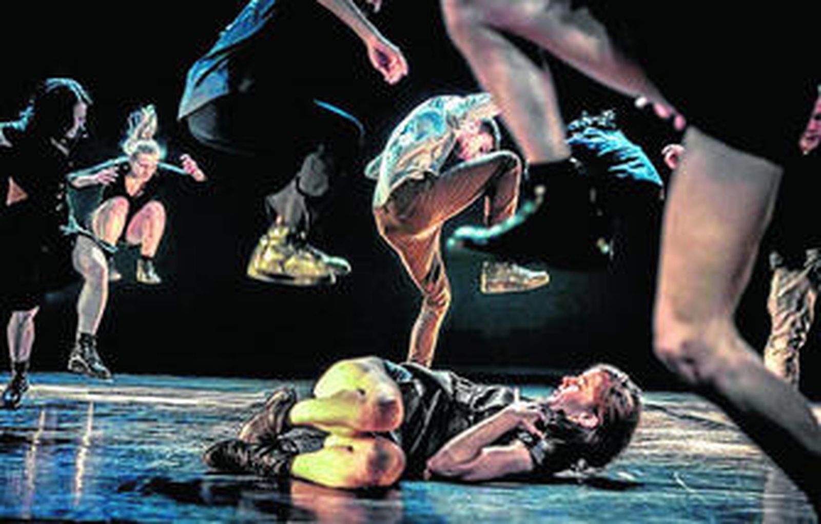 Un instante de 'What the body does not remember', el espectáculo que se verá en el Teatro Central.