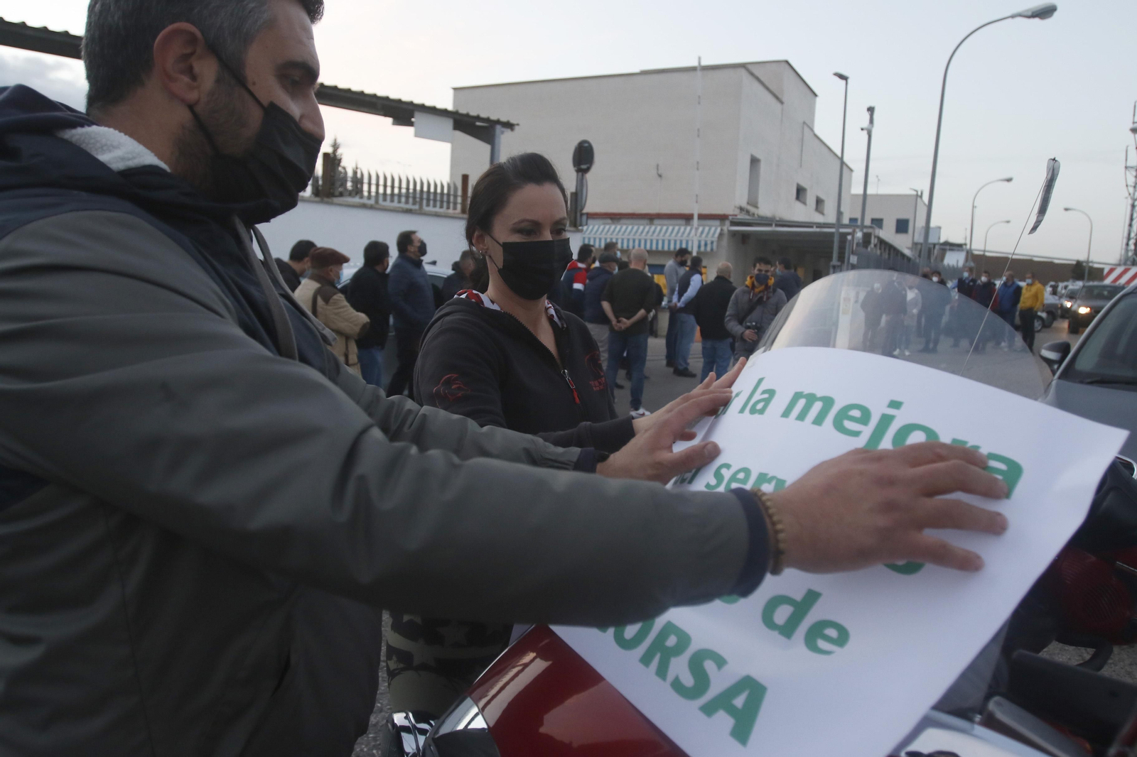 La caravana de protesta de la plantilla de Aucorsa, en fotografías