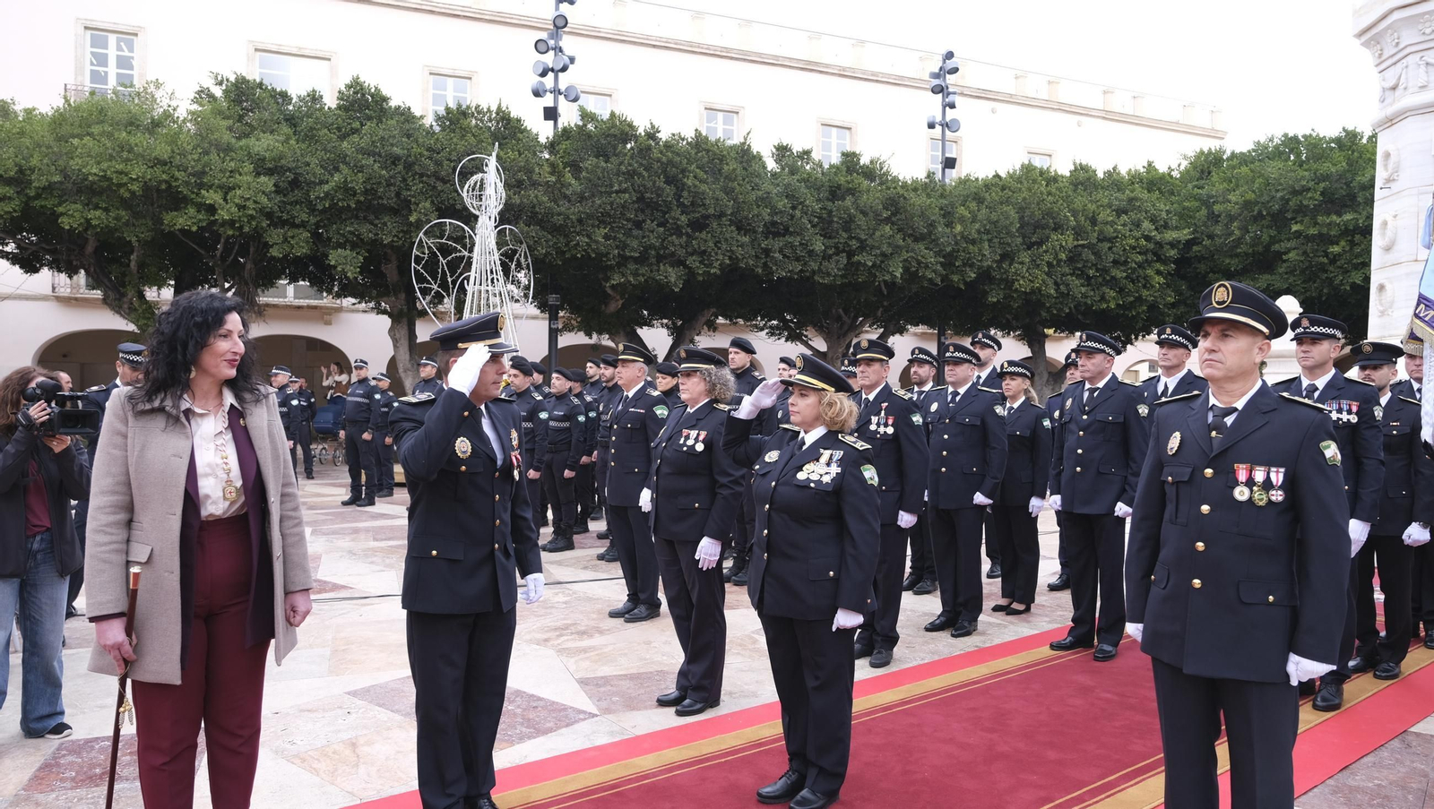La Policía Local de Almería celebra su patrón San Esteban, en imágenes