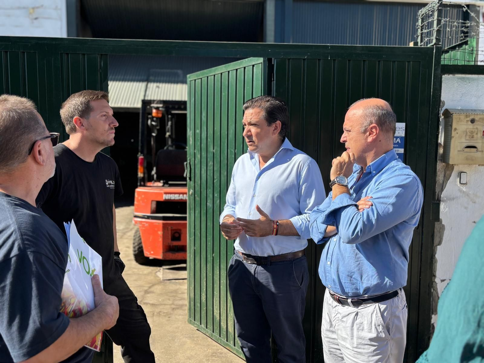 Antonio Fernández, en la visita de Vox al Polígono Industrial El Portal.