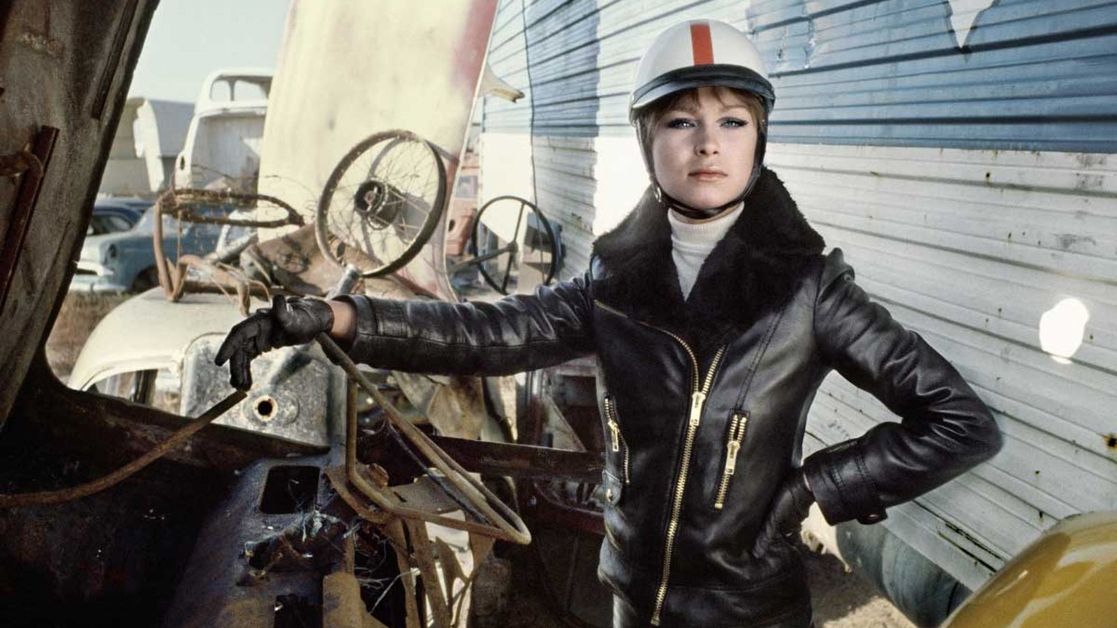 Pepa  Flores  'Marisol', en una fotografía de César Lucas.