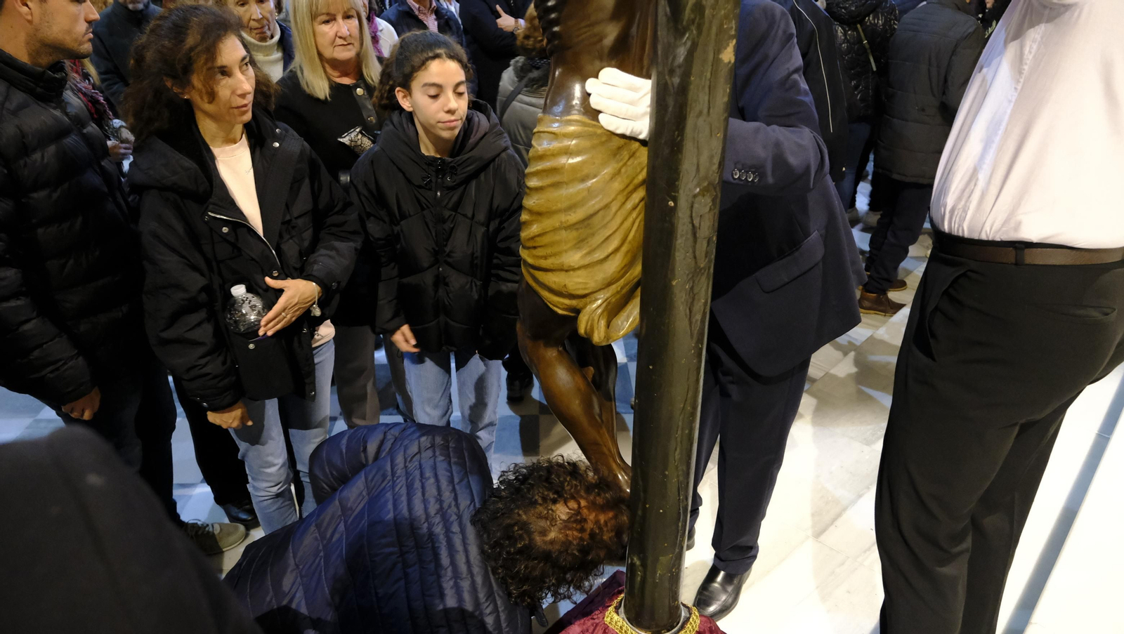 Las imágenes del Vía Crucis del Cristo de la Escucha