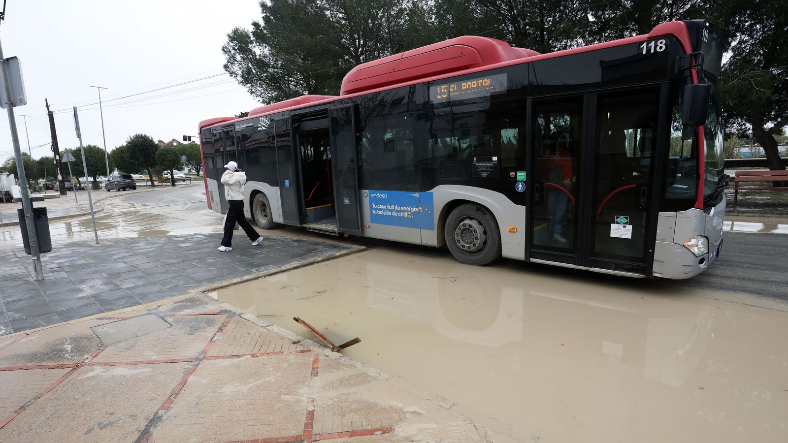 Un autobús, en El Portal.