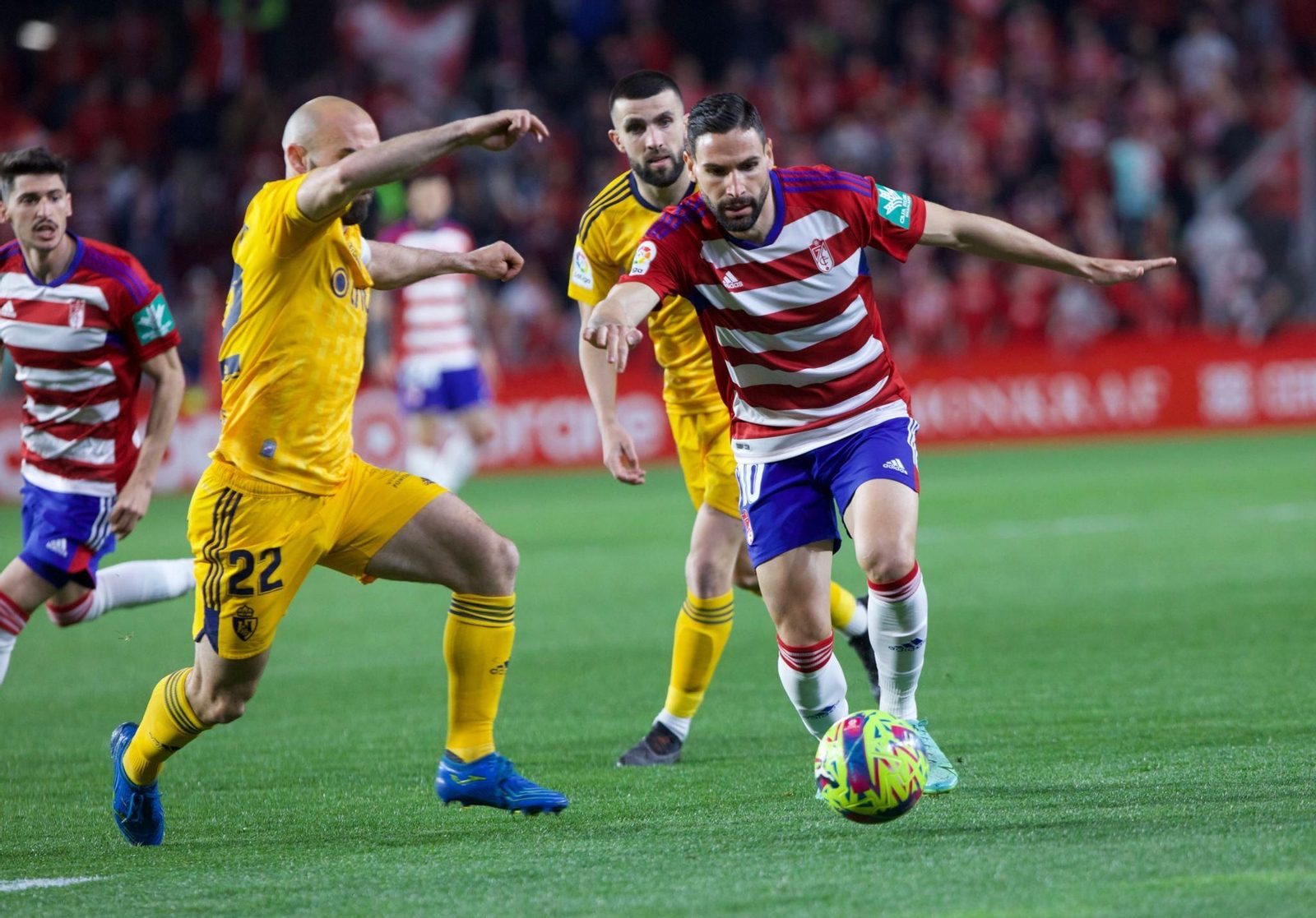 Puertas escapa de Paris Adot.