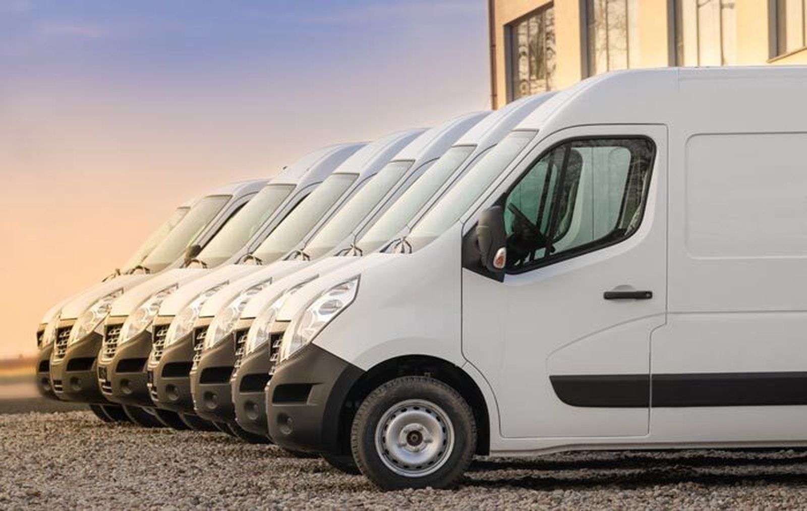 Nace Arval Pro, un servicio de renting especializado en comerciales