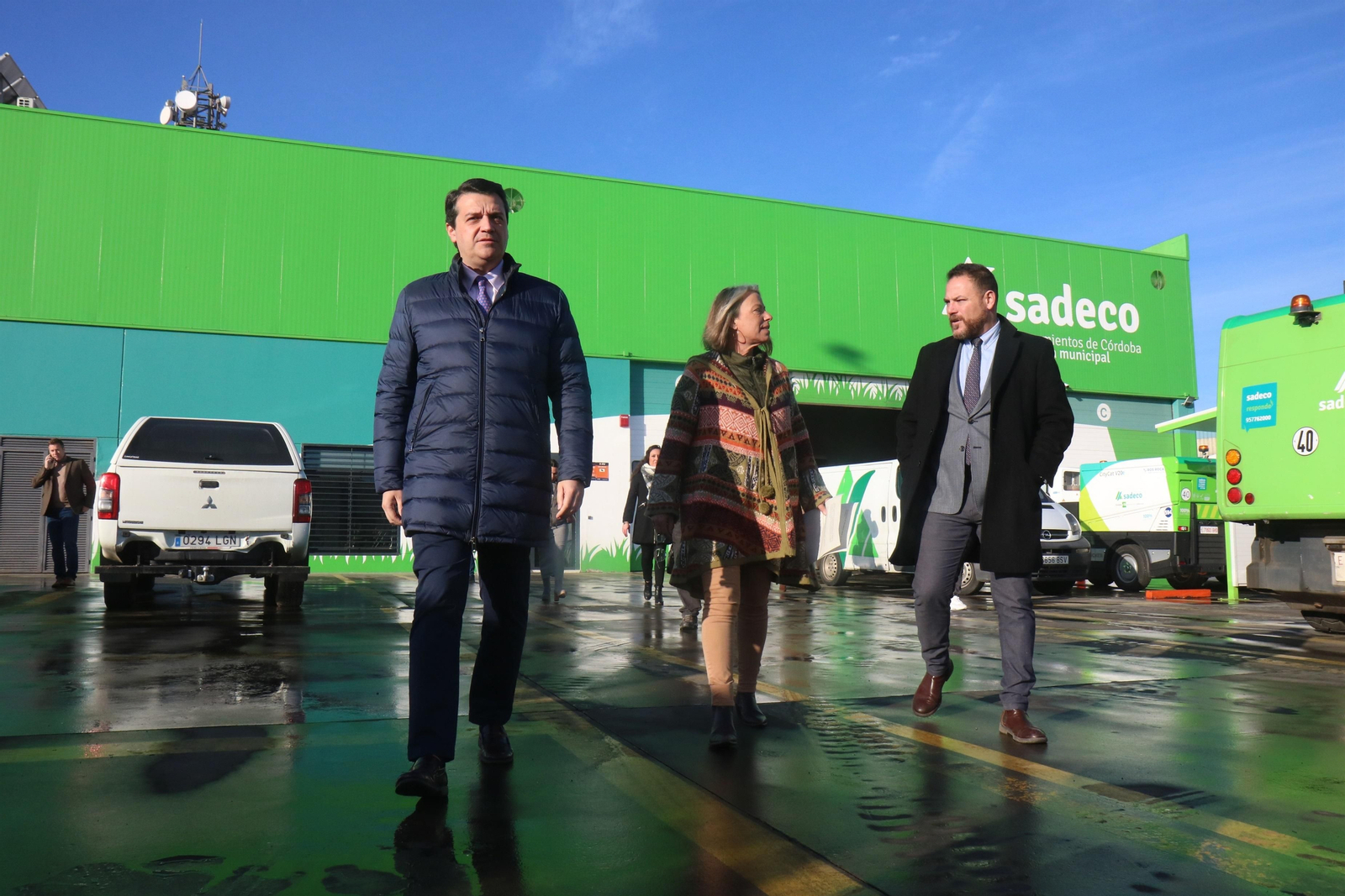 Francisco Ruiz (derecha), con Isabel Albás y José María Bellido.