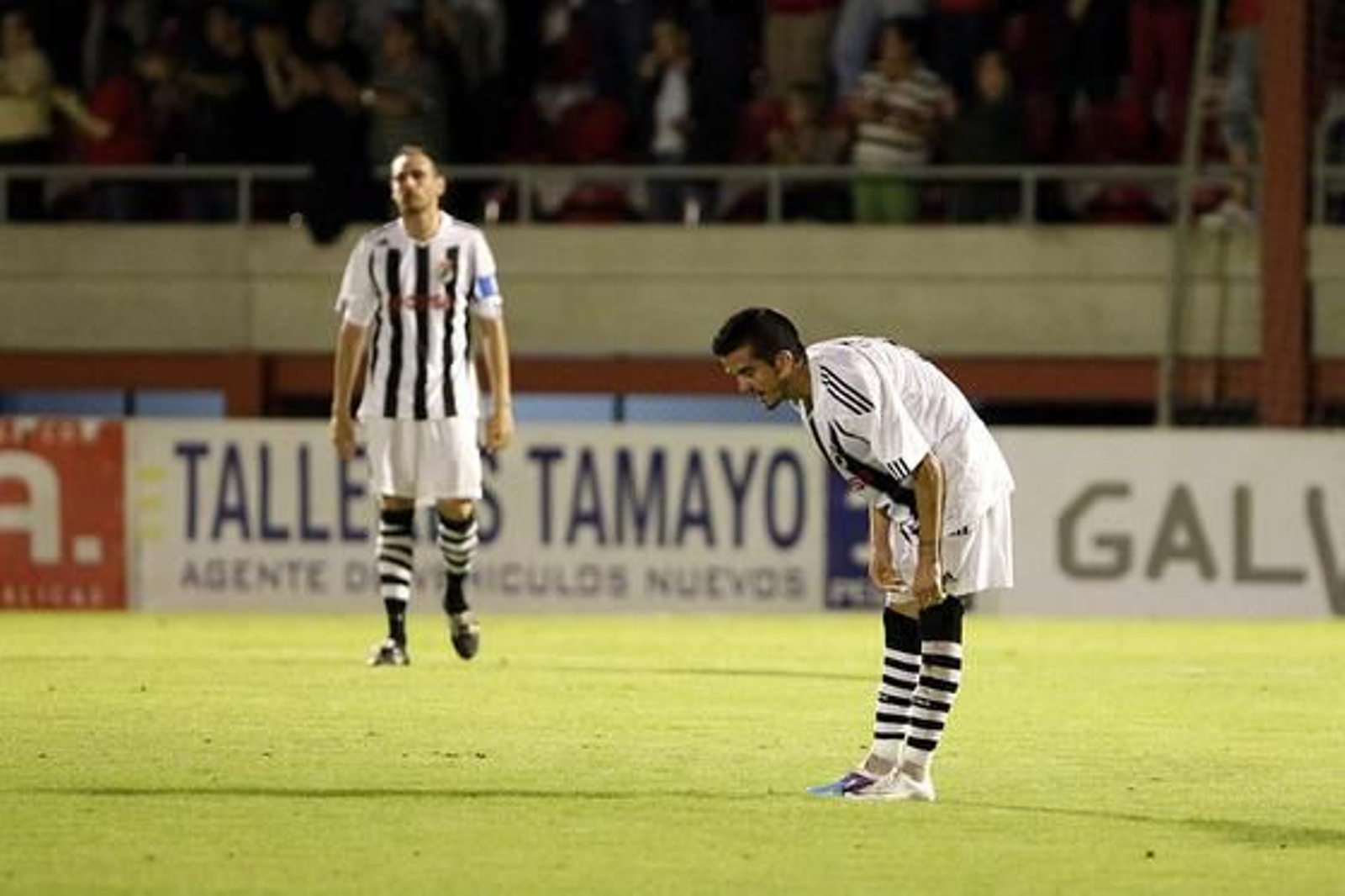 La Balona cae en su regreso a Miranda en un gran partido y queda fuera del torneo./Fotos:LOF

Foto: LOF