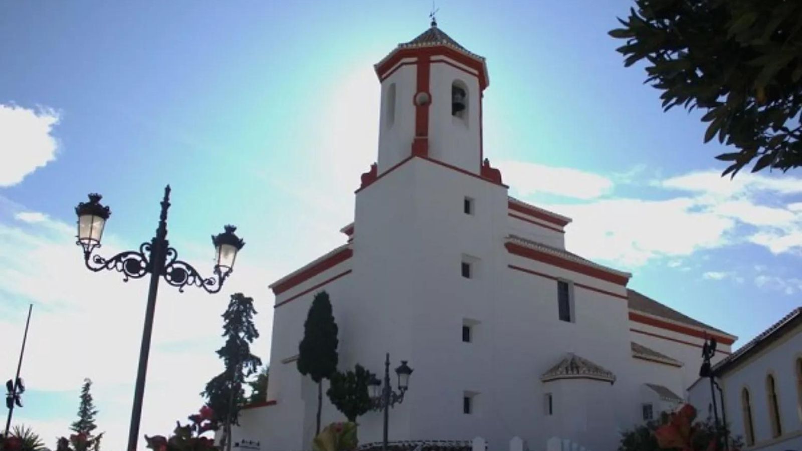 Iglesia de Santa Ana en Alozaina Iglesia de Santa Ana en Alozaina