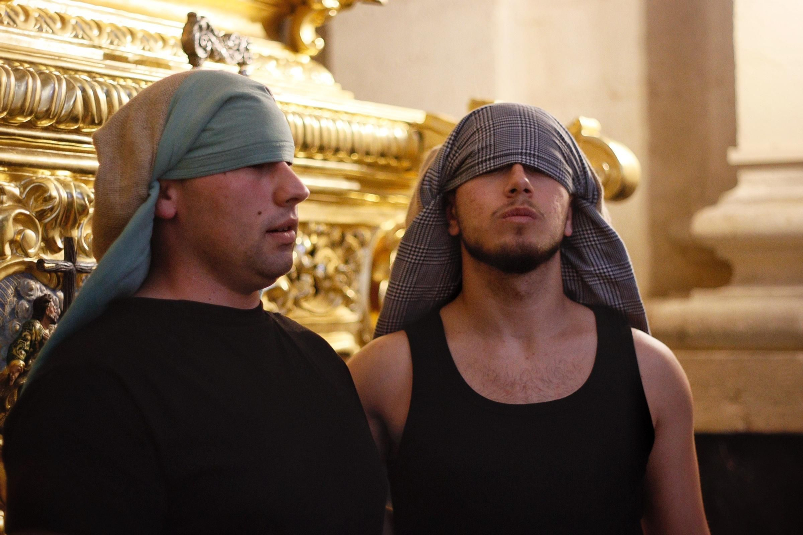 Imágenes de la salida de la Vera Cruz en la Semana Santa de Chiclana 2025