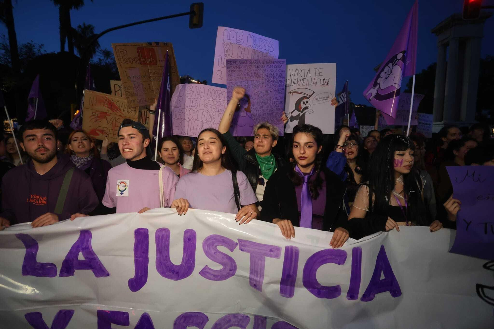 8M: Las fotos de la manifestación por el Día de la Mujer en Málaga 8M: Las fotos de la manifestación por el Día de la Mujer en Málaga