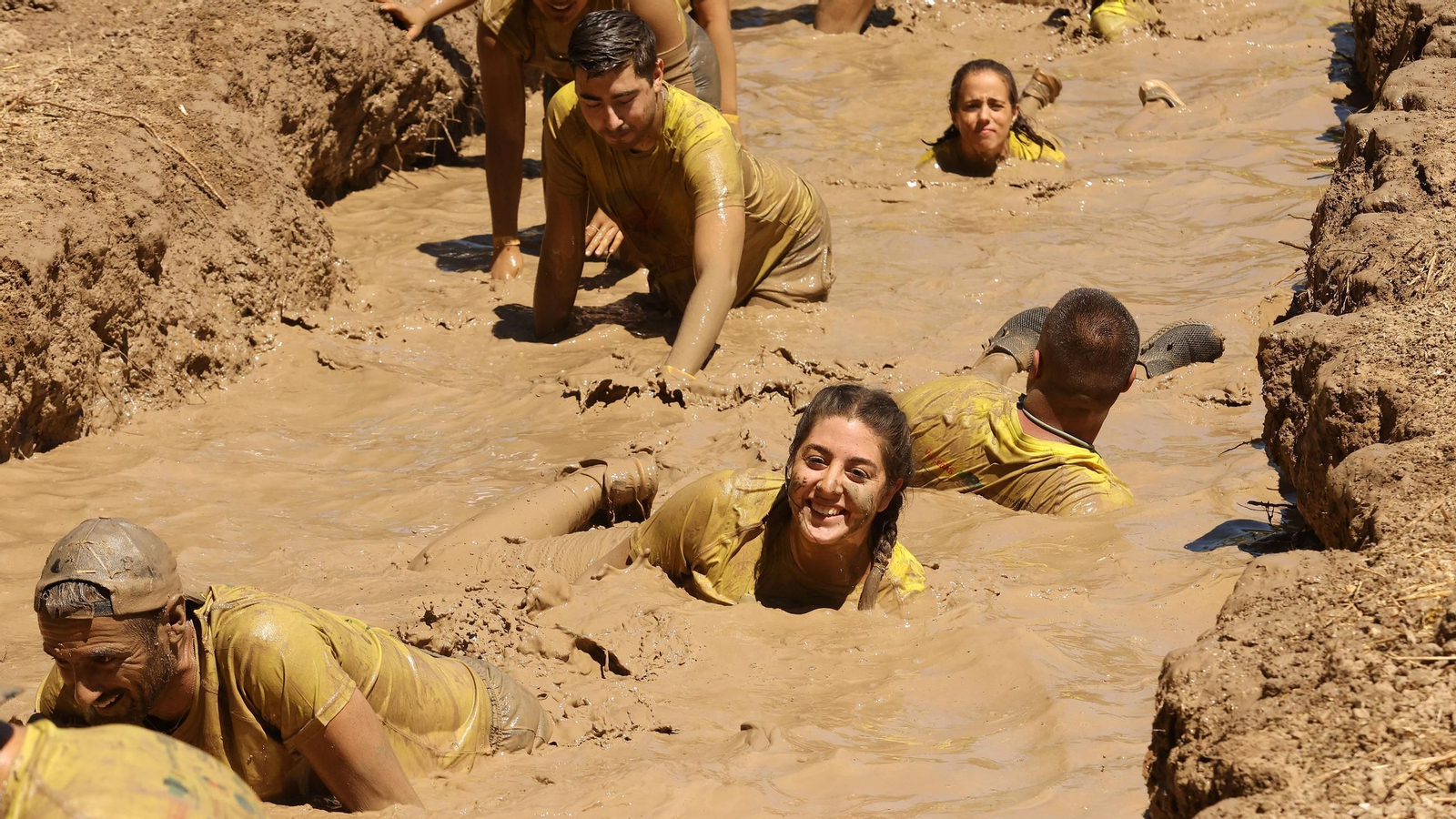 Búscate en la VII Carrera del Barro en La Barca