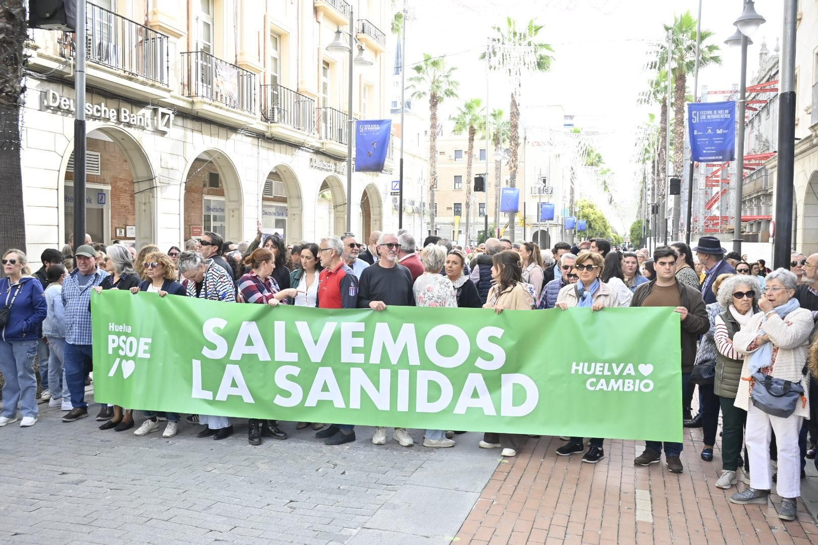 Imágenes de la concentración por una sanidad pública