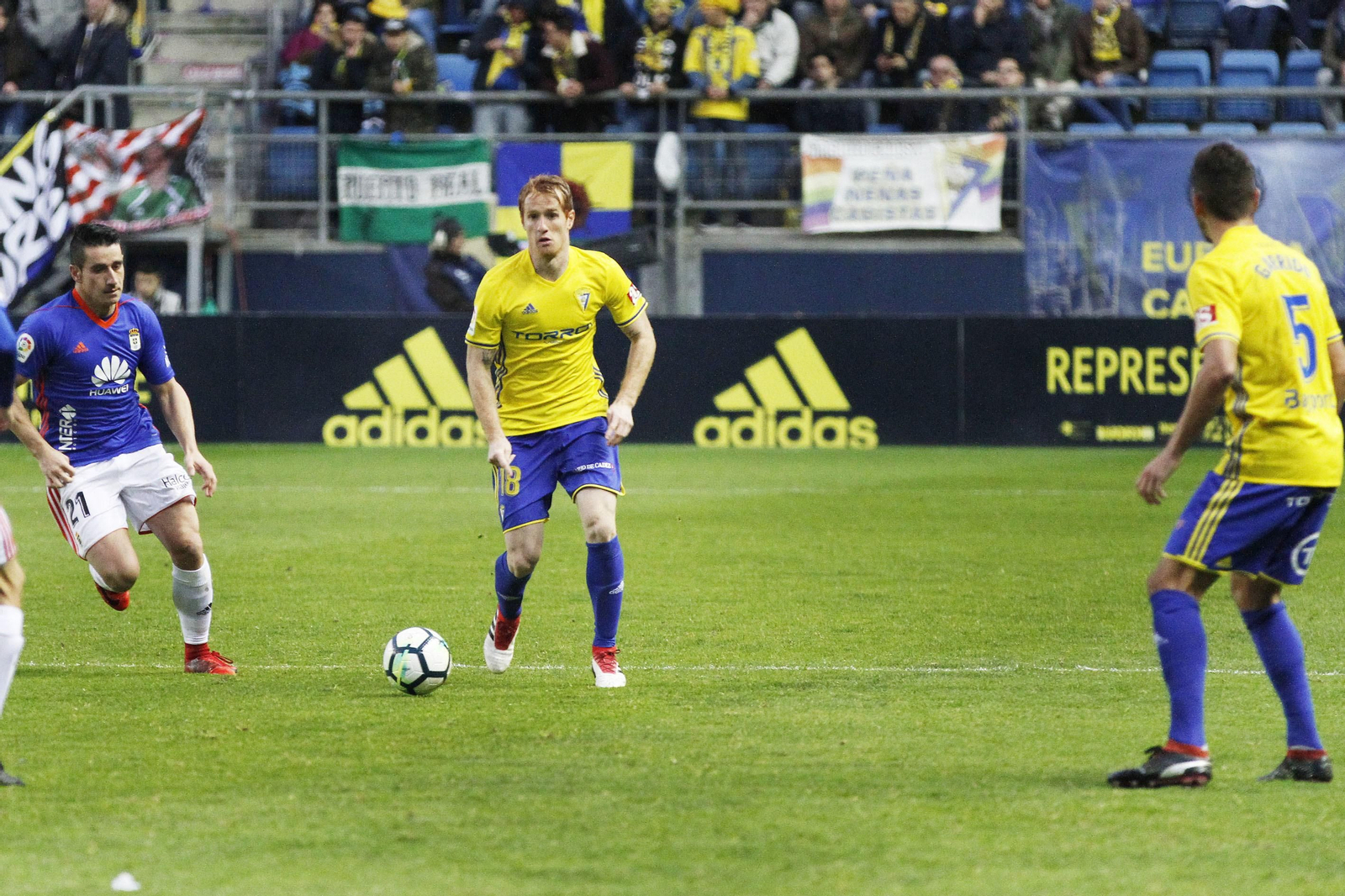 El Cádiz-Oviedo, en imágenes