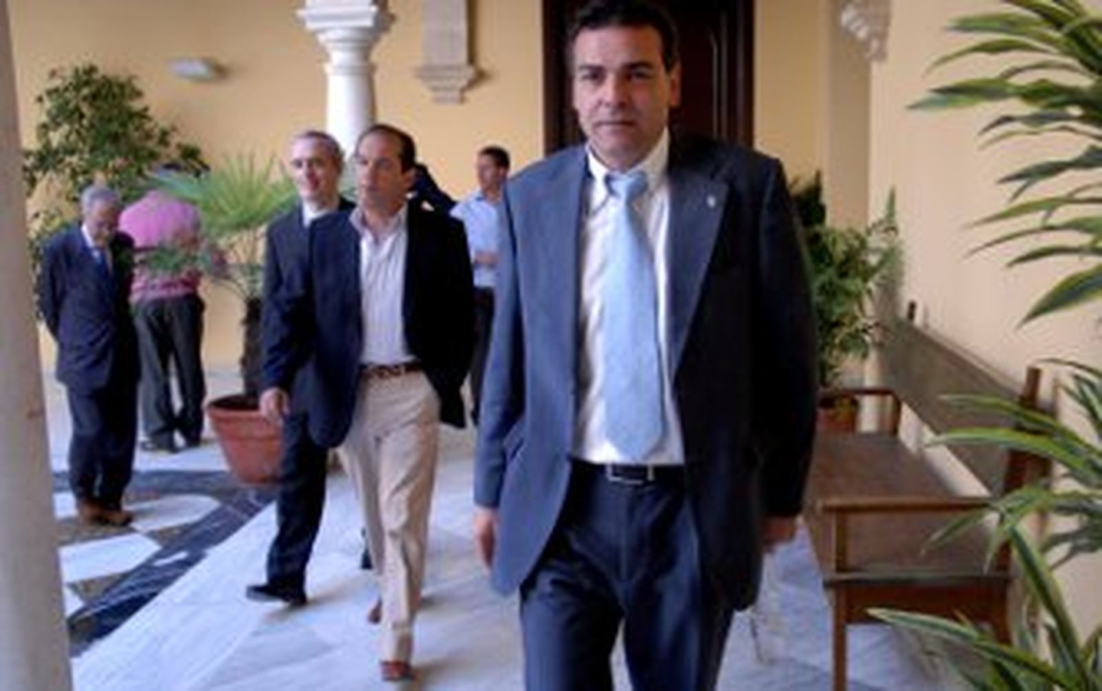 Osma pierde dos propiedades en subasta pública