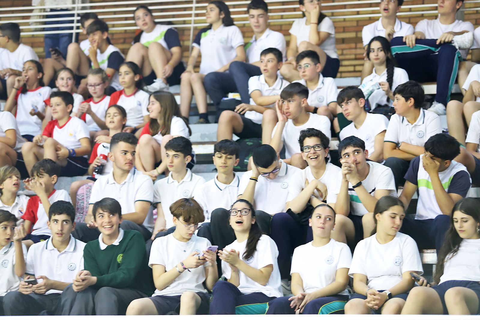 Imágenes de la Primera jornada de la fase final a LEB Plata: Huelva Comercio Viridis vs Refitel Basket Lliria