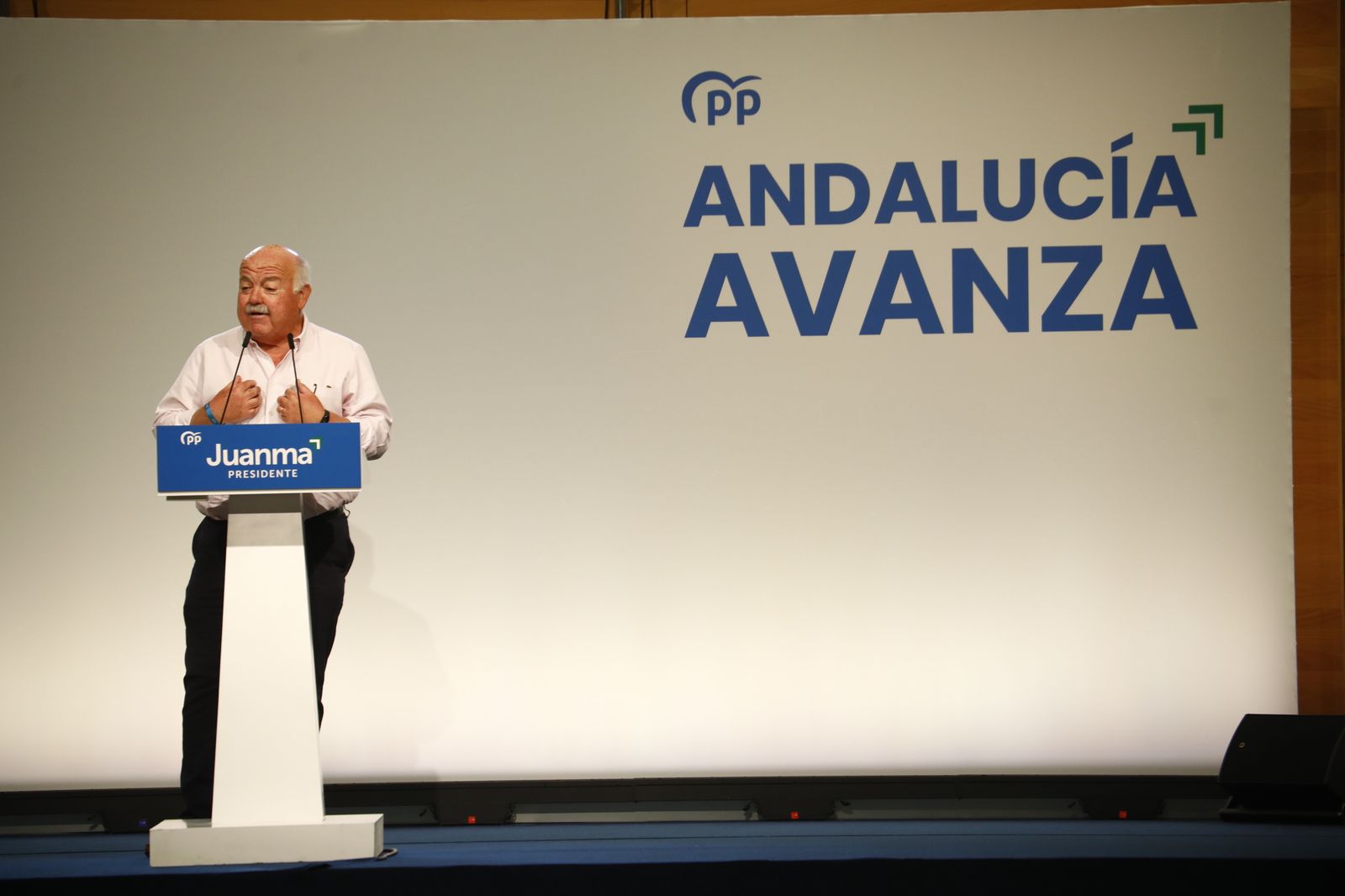 La visita de Núñez-Feijóo a Córdoba, en imágenes