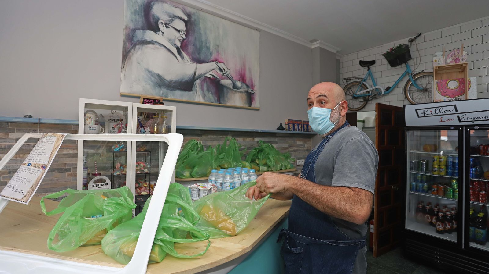 Los fogones que preparan los menús del Comedor del Carmen de Algeciras