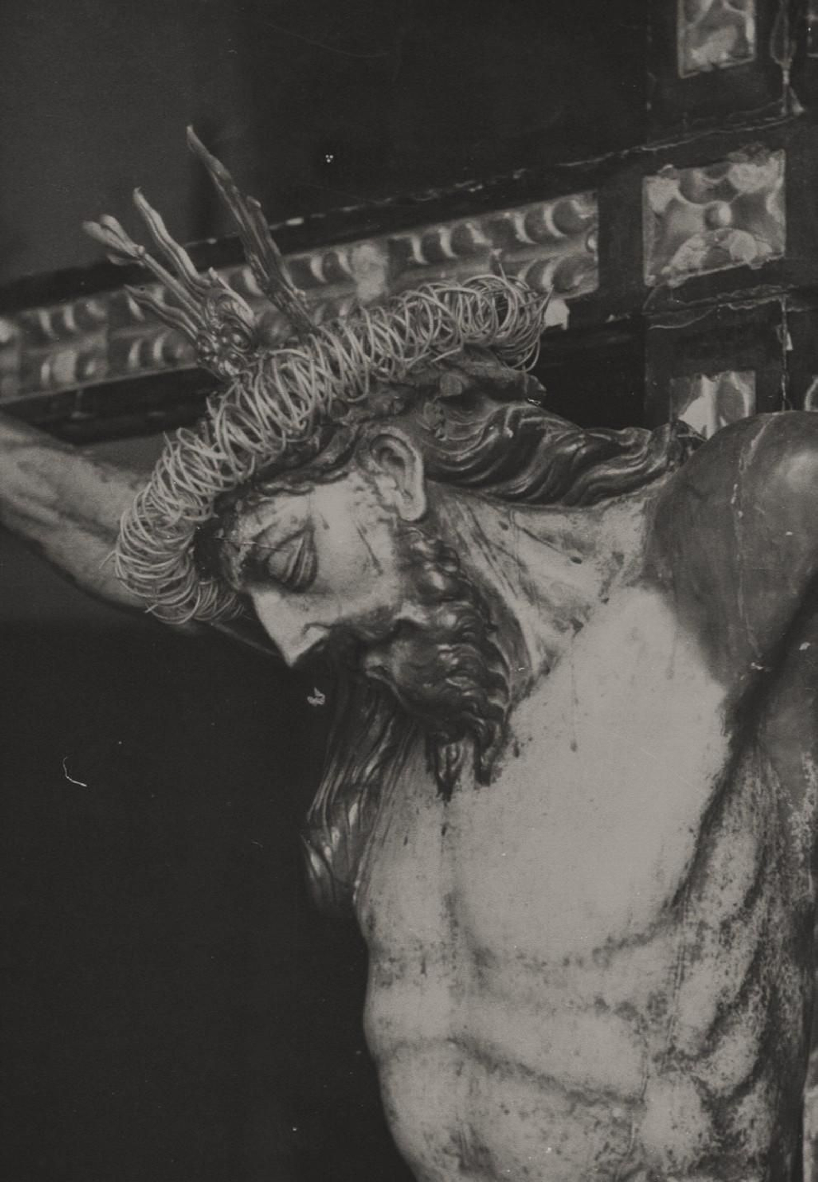 Santo Cristo del Consuelo. Talla del siglo XVI realizada en madera de caoba.