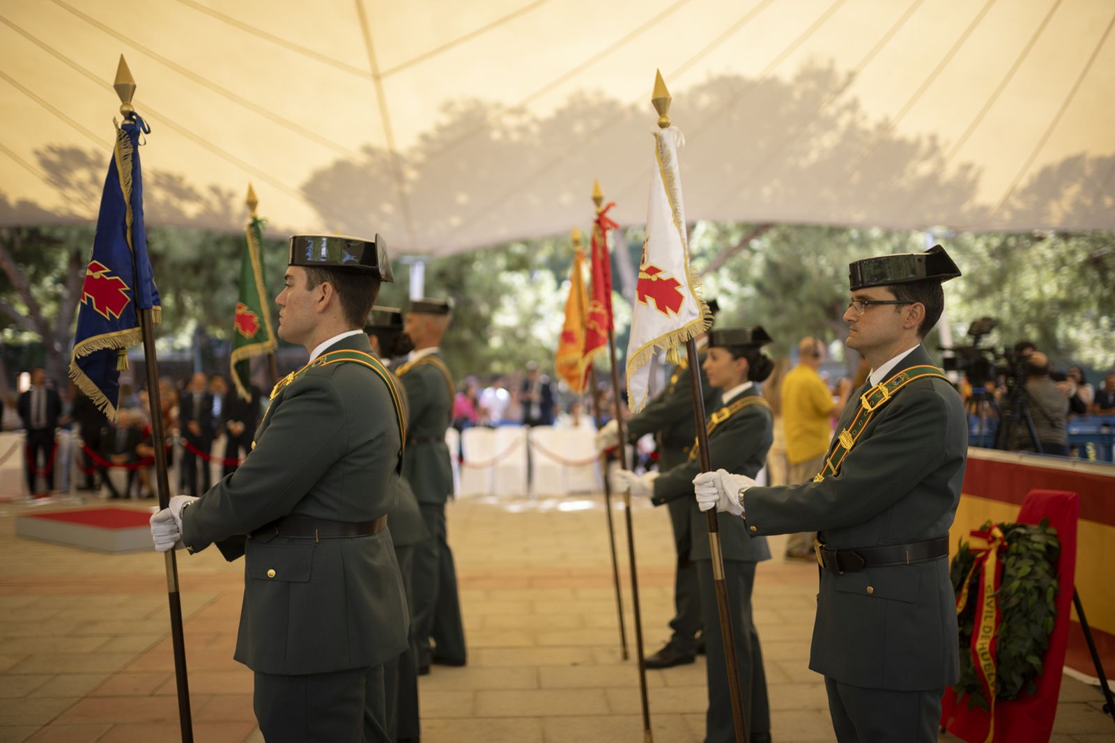 Imágenes de los actos de celebración de la festividad de la patrona de la Guardia Civil, la Virgen del Pilar.