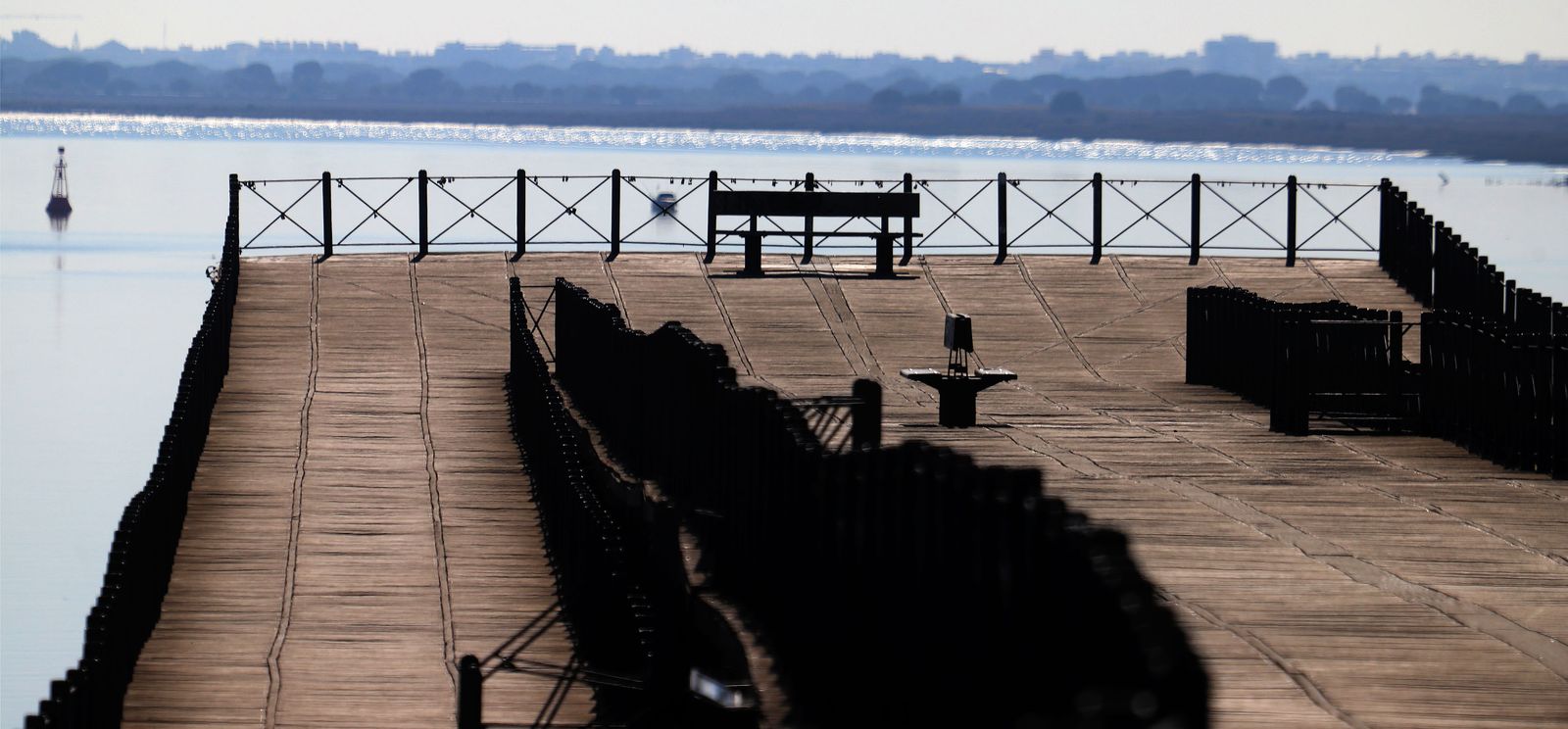 10 imágenes que enamoran del Muelle de la Rio Tinto en Huelva