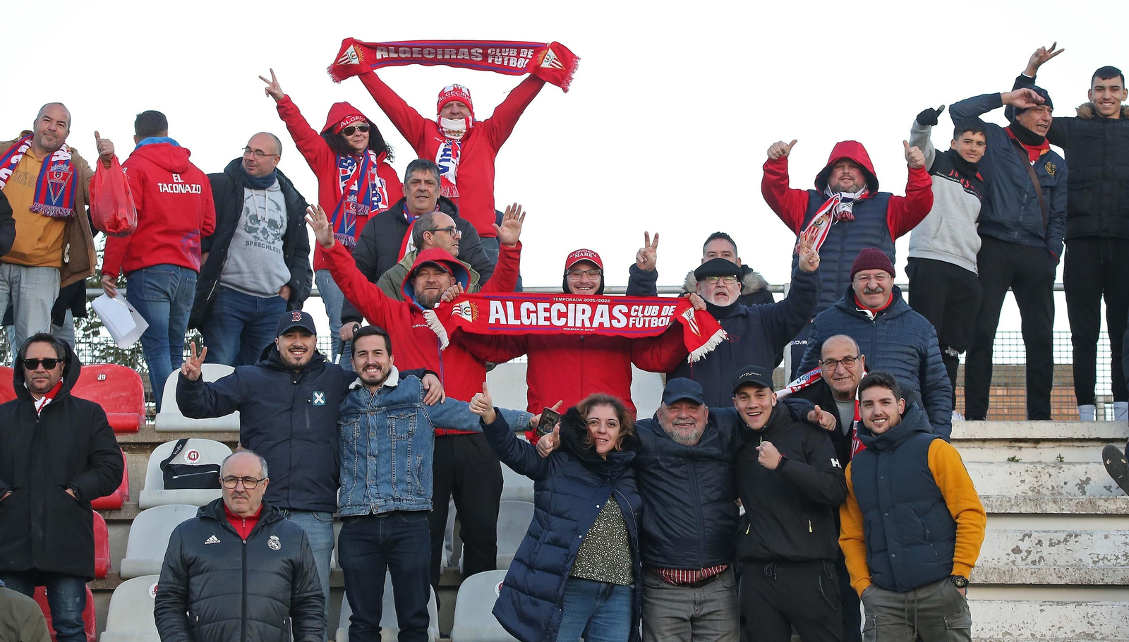 Fotos de la afición durante el Algeciras - Fuenlabrada en el Nuevo Mirador