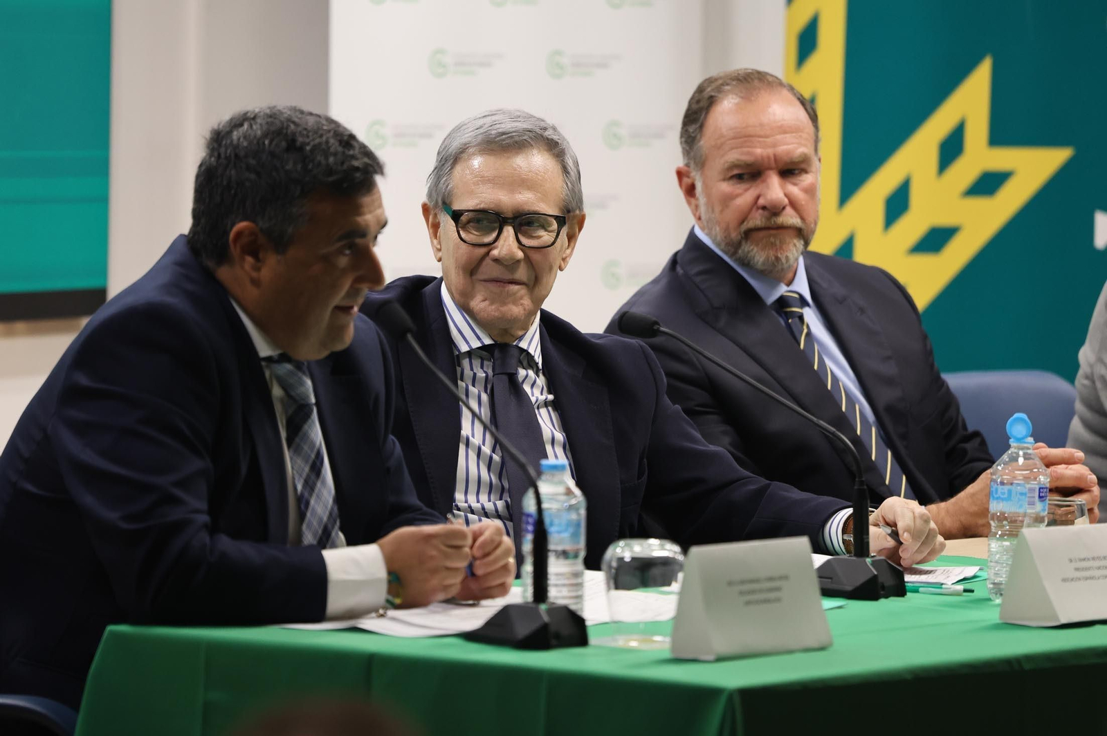 Imágenes de la inauguración de la nueva sede de la "Asociación Española Contra el Cáncer" en Huelva