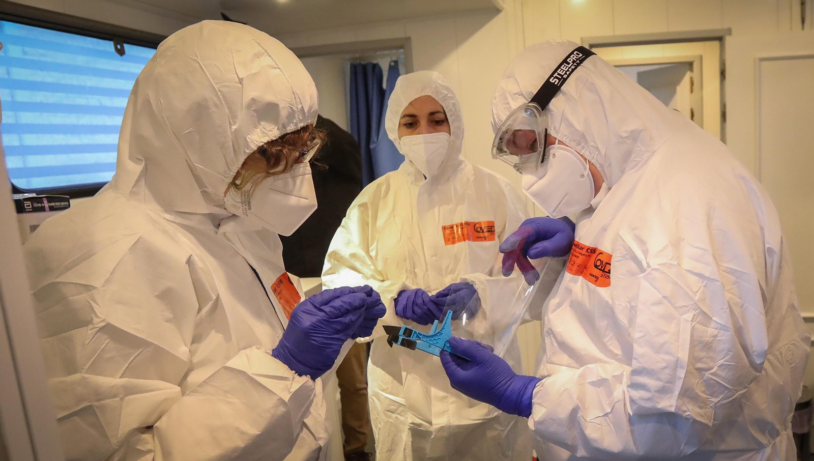 El 'Covid-Bus' de la Junta para el cribado masivo comienza en Jerez