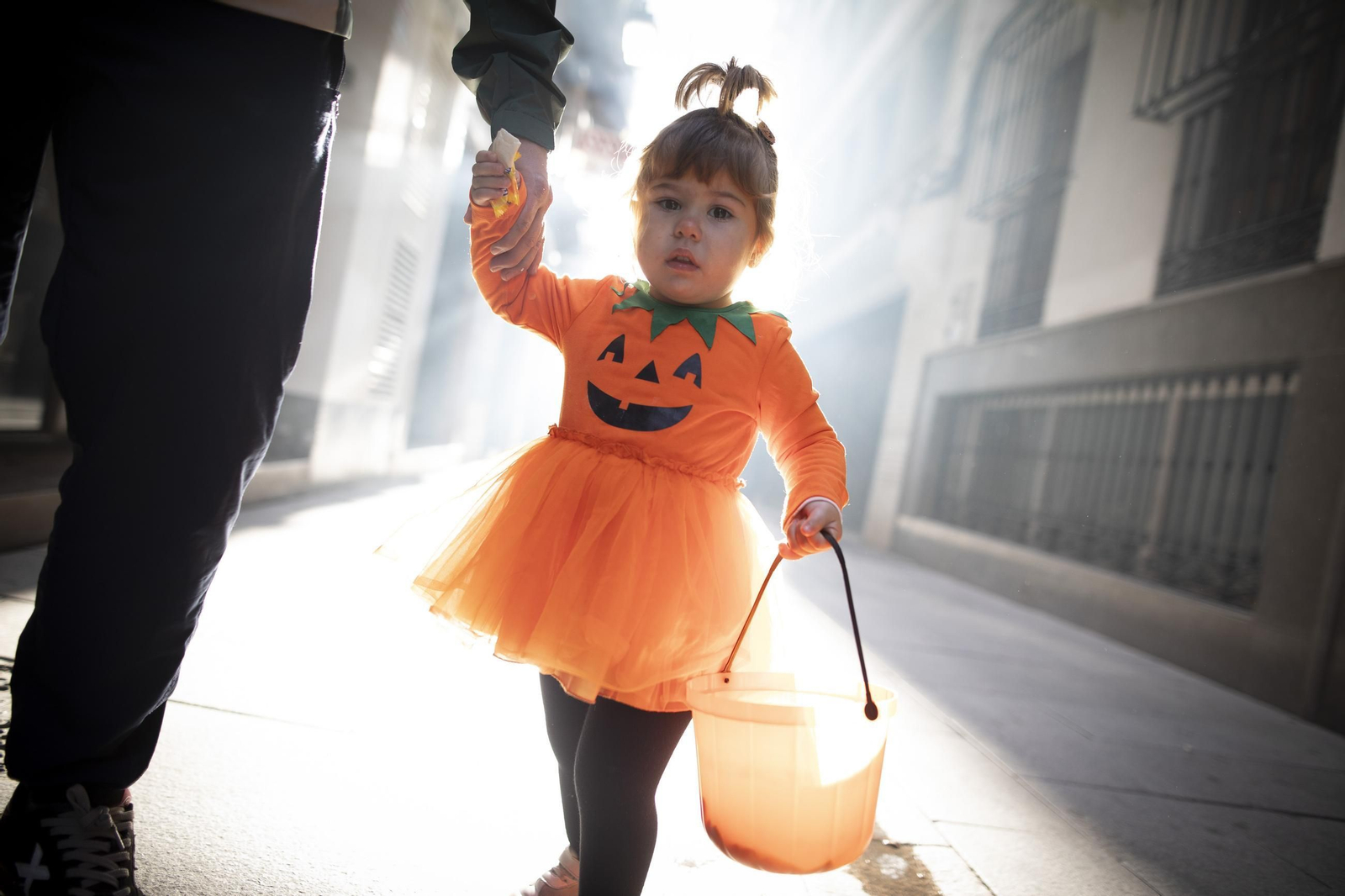 "Así fue la noche de Halloween en Granada: disfraces, truco y trato"