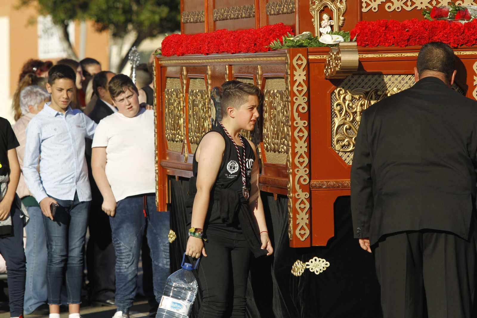 Imágenes de la Procesión del Camino por el Barrio de Araceli