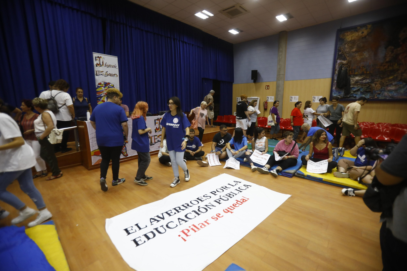 Las imágenes del encierro de la comunidad educativa en el instituto Averros de Córdoba