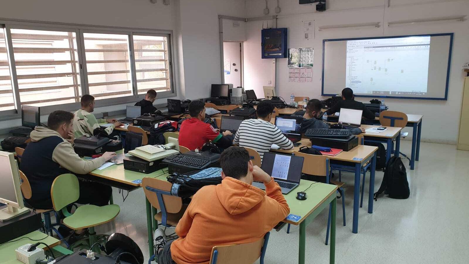 Los ordenadores tuvieron que ser ‘corregidos’, los programas no funcionaban.