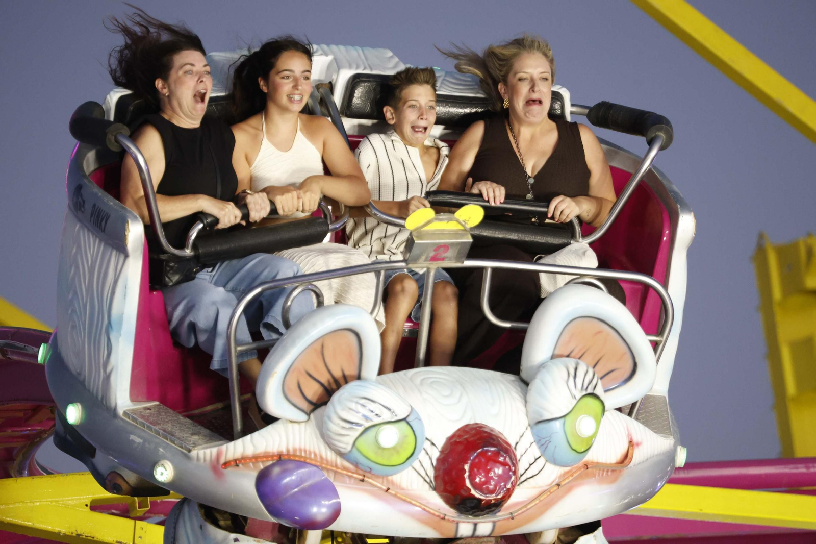 Búscate en las fotos del domingo de la Feria de La Línea