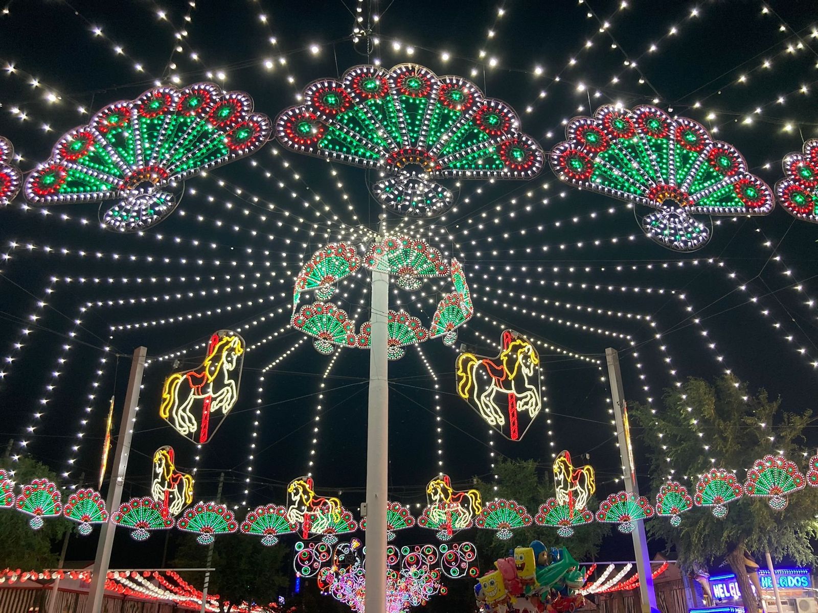 Tiempo de feria: las espectaculares iluminaciones de Ximénez Group, en imágenes