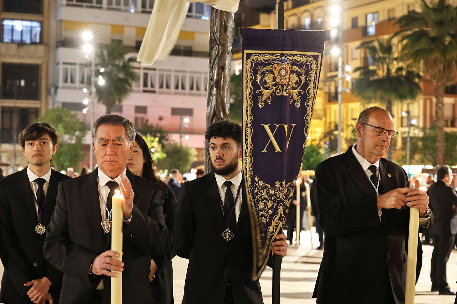 Las fotografías del Vía Crucis de las Hermandades de Huelva