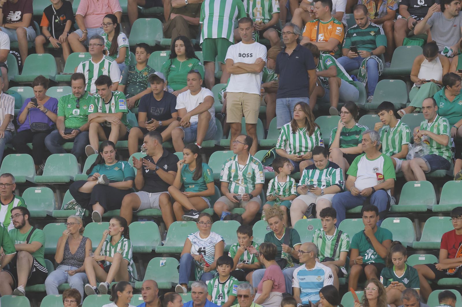 Búscate en las fotos del Betis-Atlético de Madrid