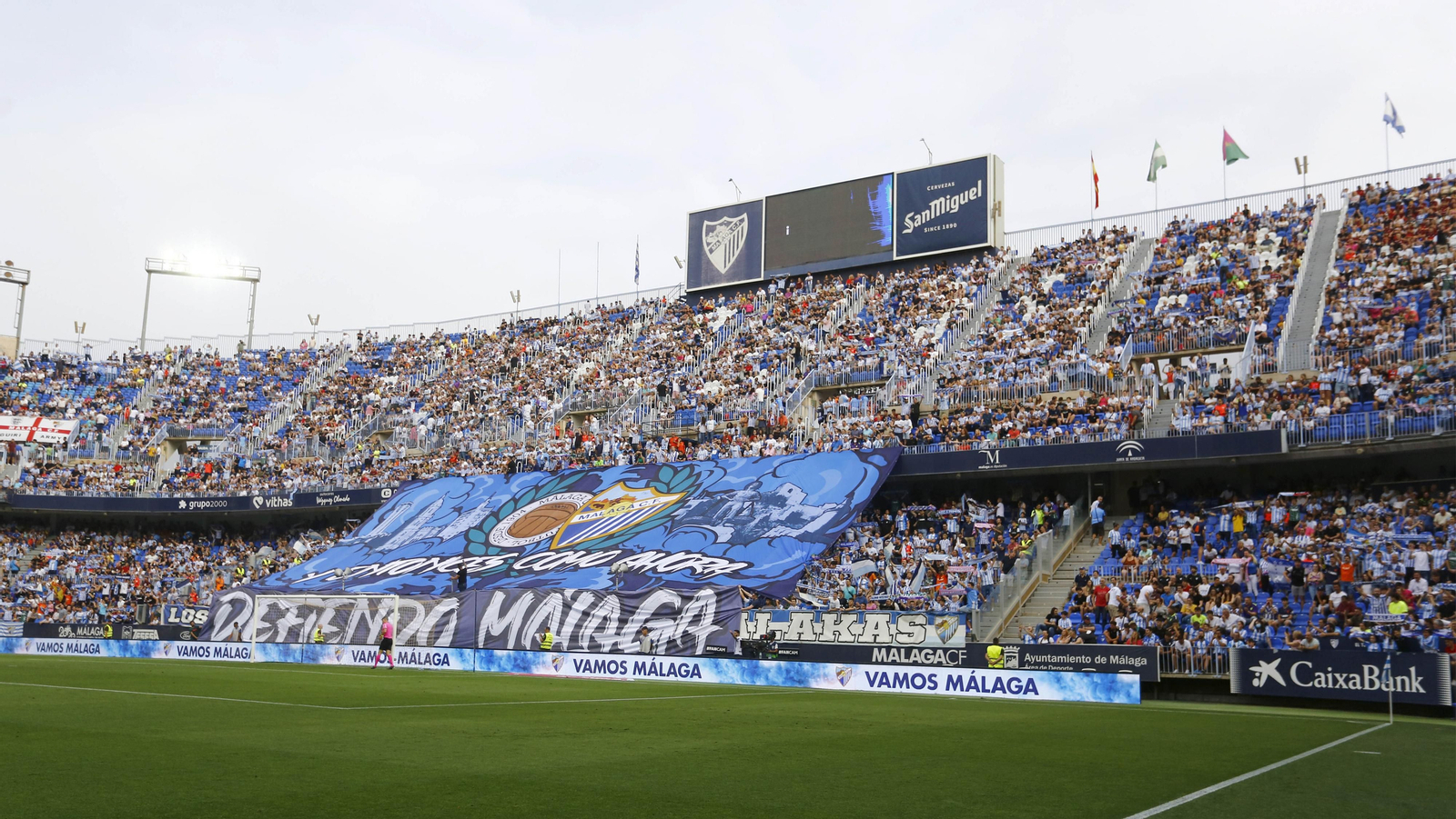El tifo de Fondo Sur 1904 para el último Málaga-Burgos