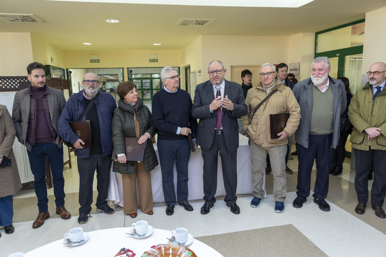 eL Tradicional desayuno con roscón de Reyes en el Campus de Rabanales, en imágenes