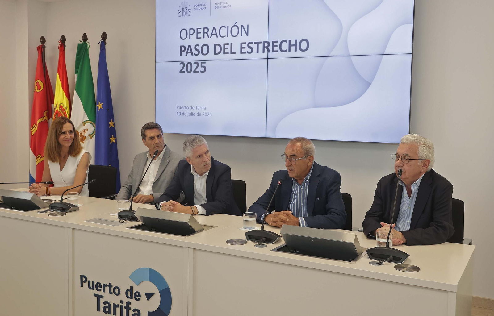 Fotos de la visita de Grande - Marlaska al dispositivo de la OPE en el Puerto de Tarifa
