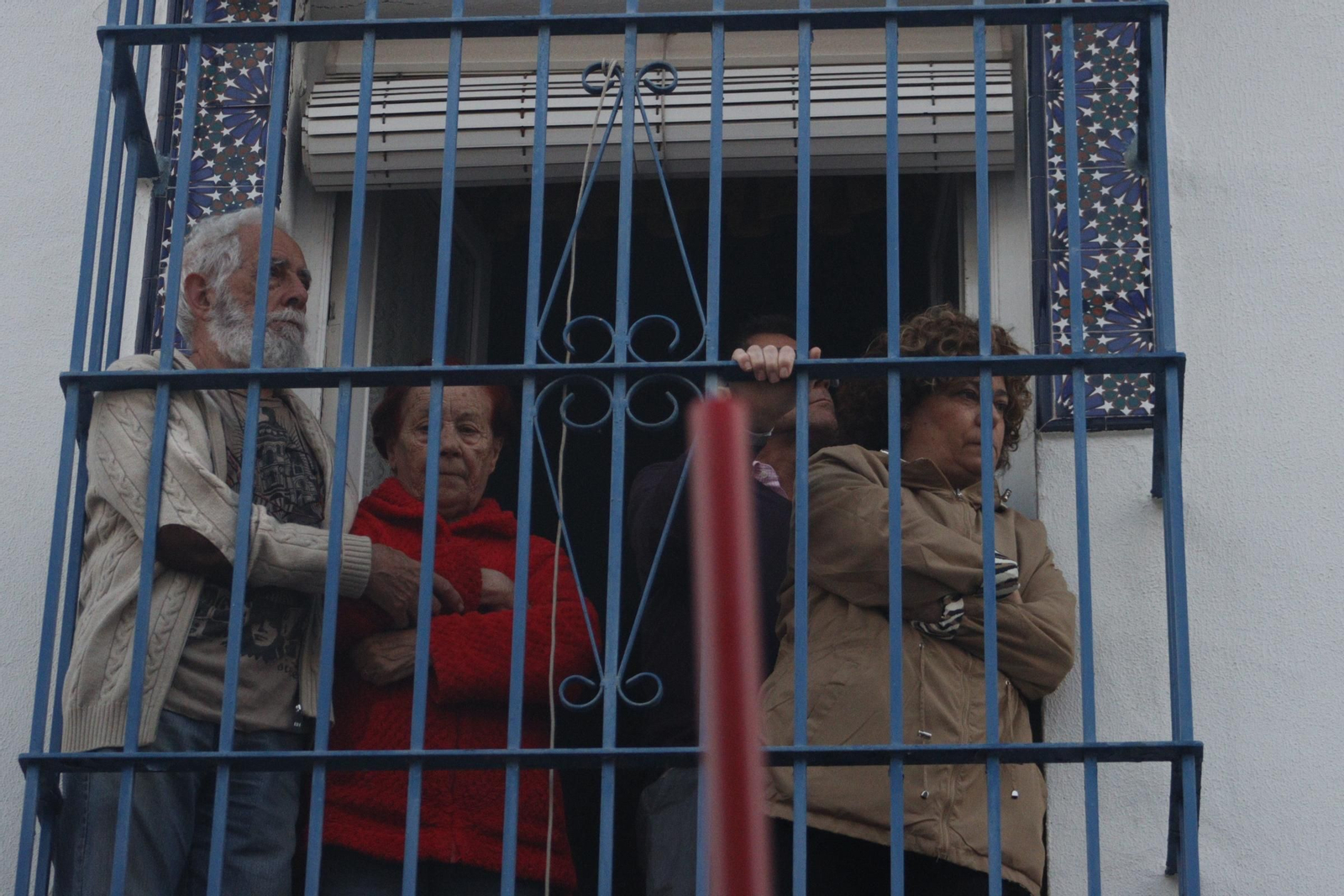 Imágenes de la salida del Amor en la Semana Santa de Chiclana 2025