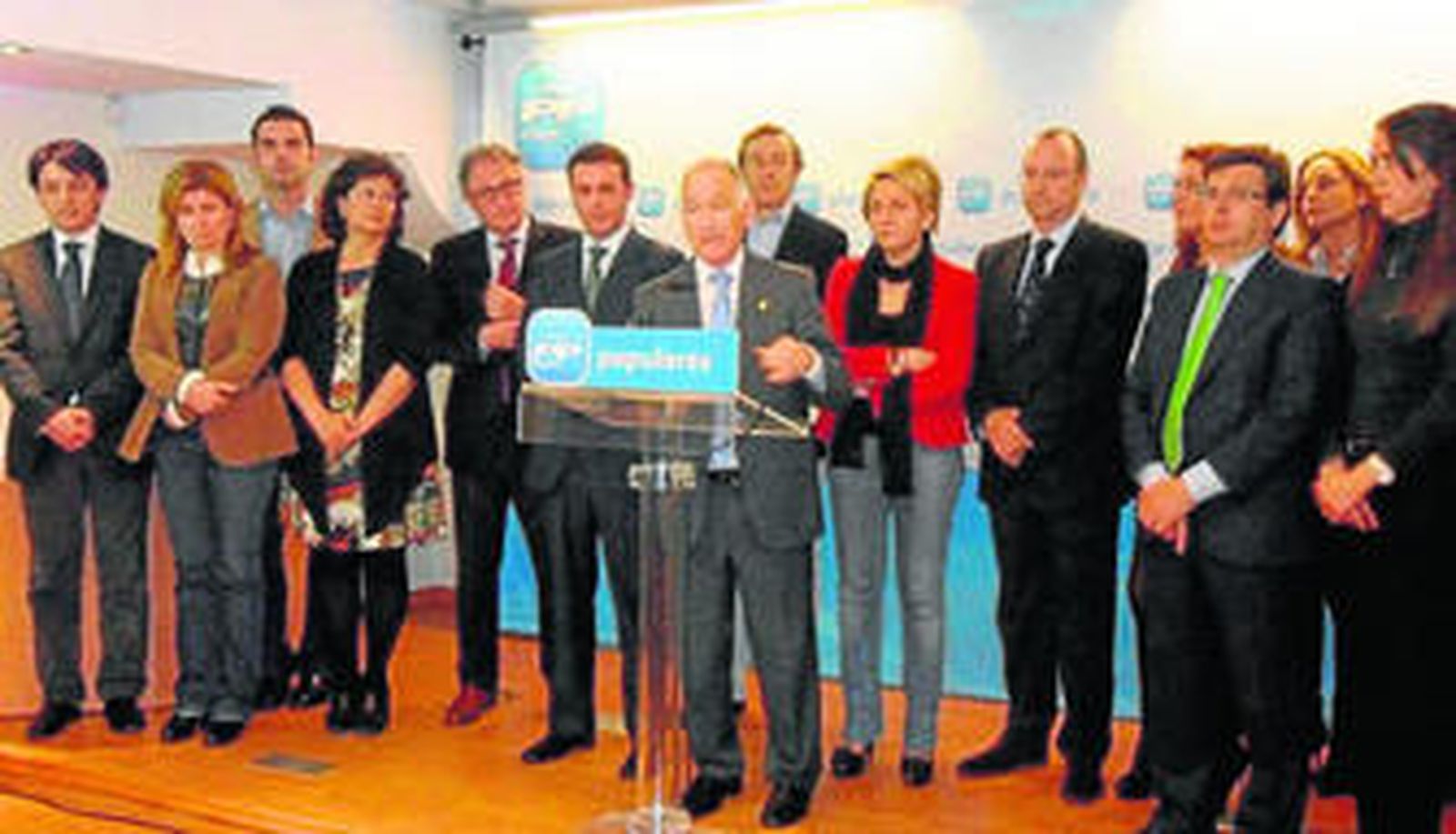 Los integrantes del Comité de Dirección del PP de Almería, poco después de su conclusión.