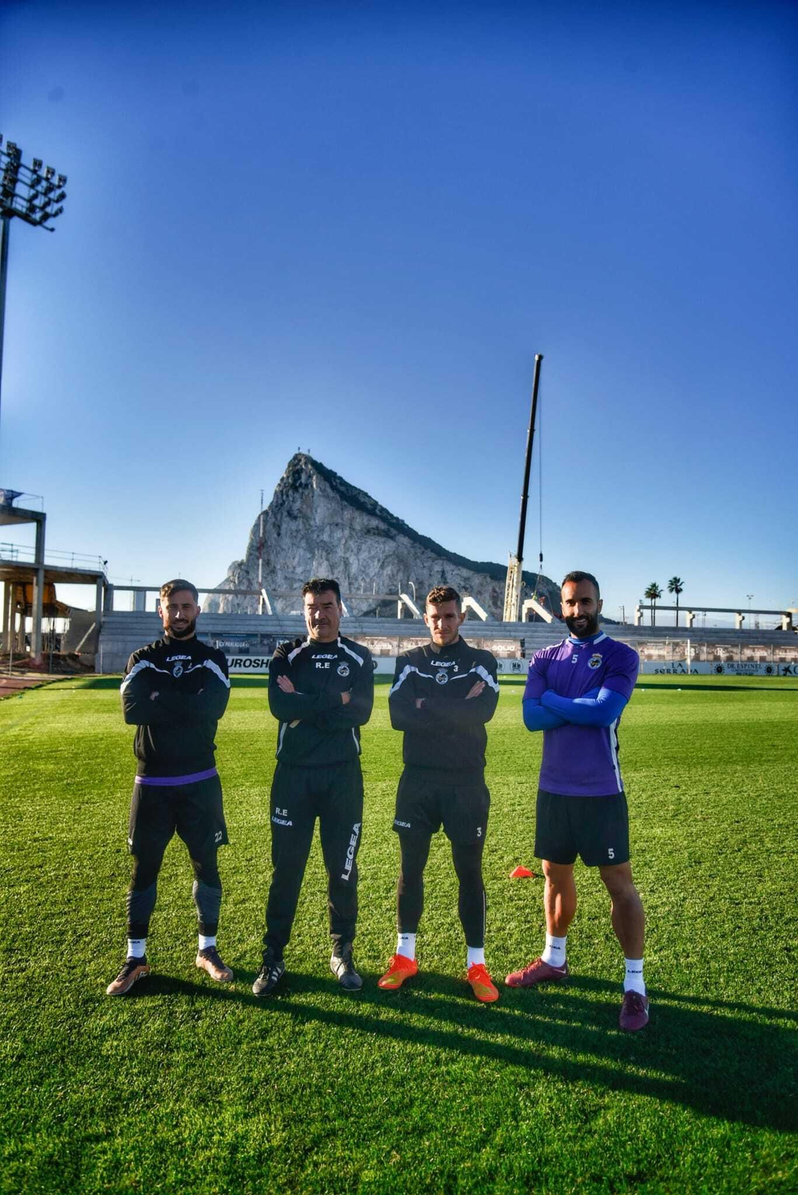 Omar, Escobar, Mena y Morante posan para 'el Día'.