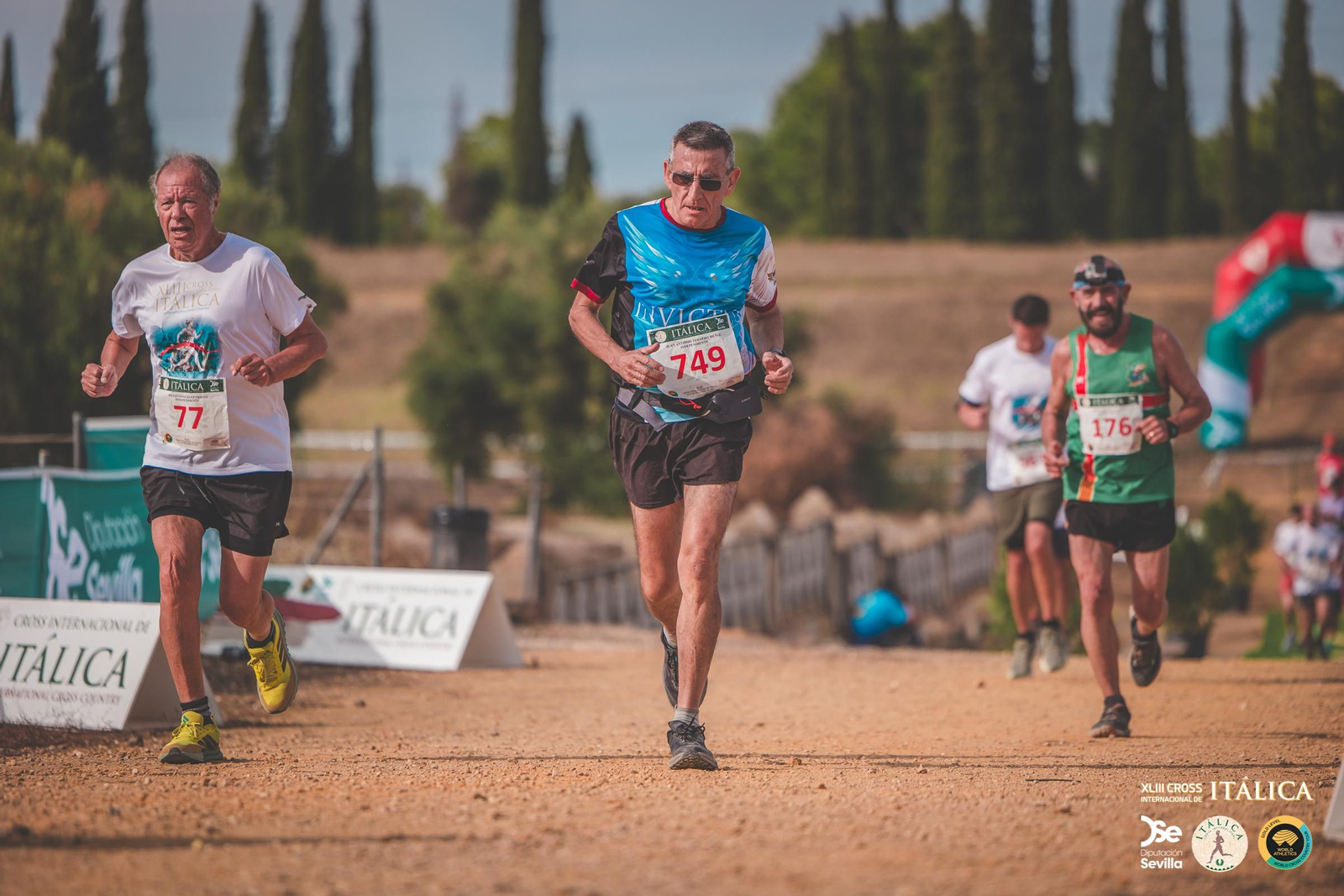Búscate en las fotos del Cross de Itálica 2025 | 2