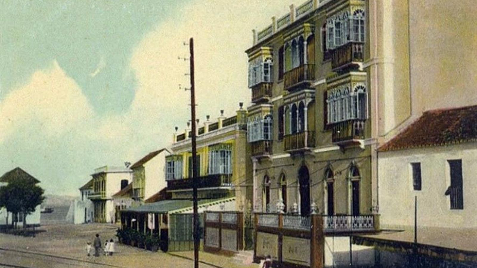 Hotel Anglo-Hispano con su fachada original