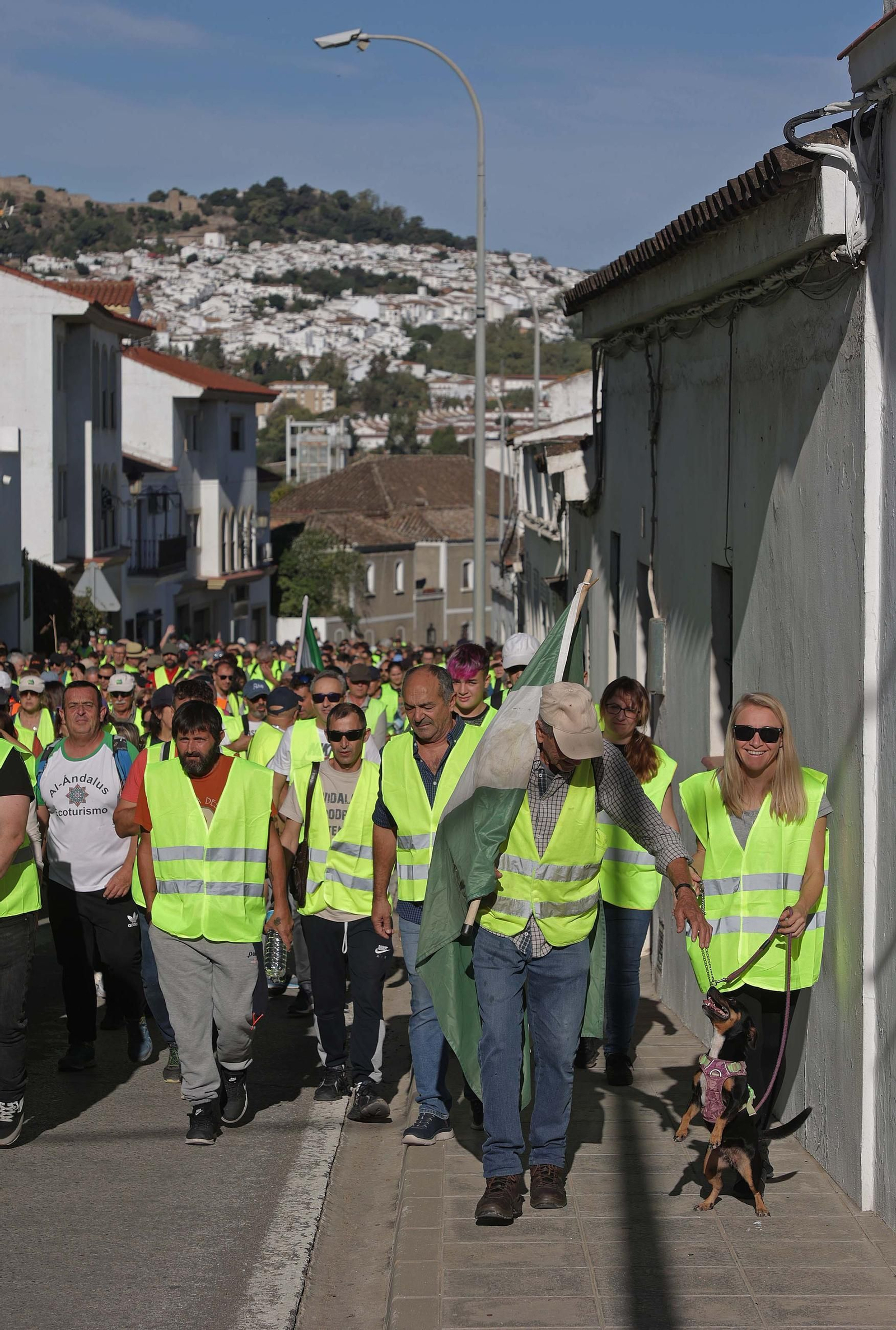 Fotos de la manifestación por el arreglo integral de la carretera A-405 de Jimena