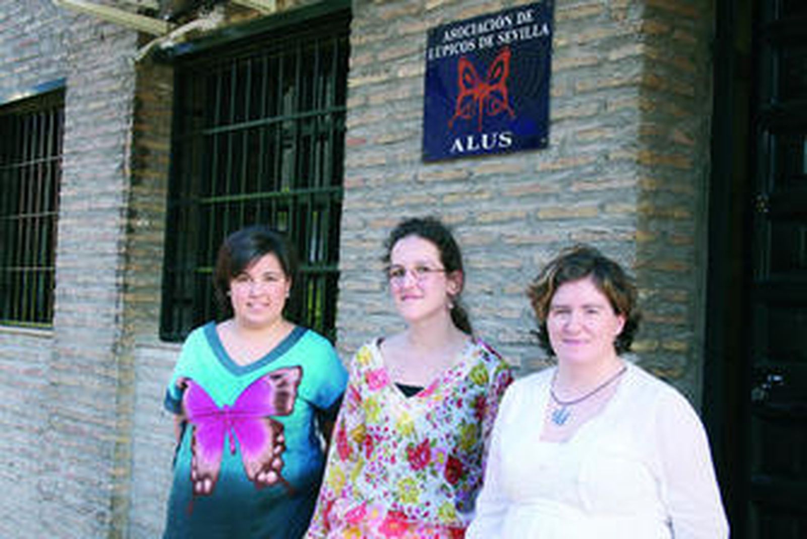 De izquierda a derecha las afectadas Verónica Suárez, Tamara Sánchez e Isabel Dominguez..