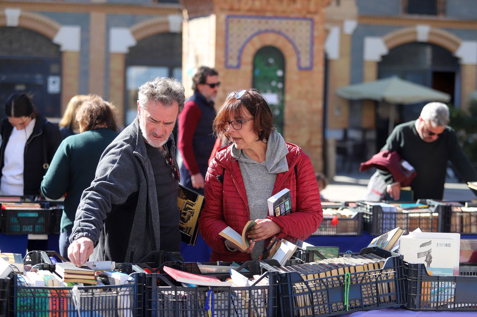 Imágenes del mercadillo de Ayre Solidario en la Plaza de las Monjas