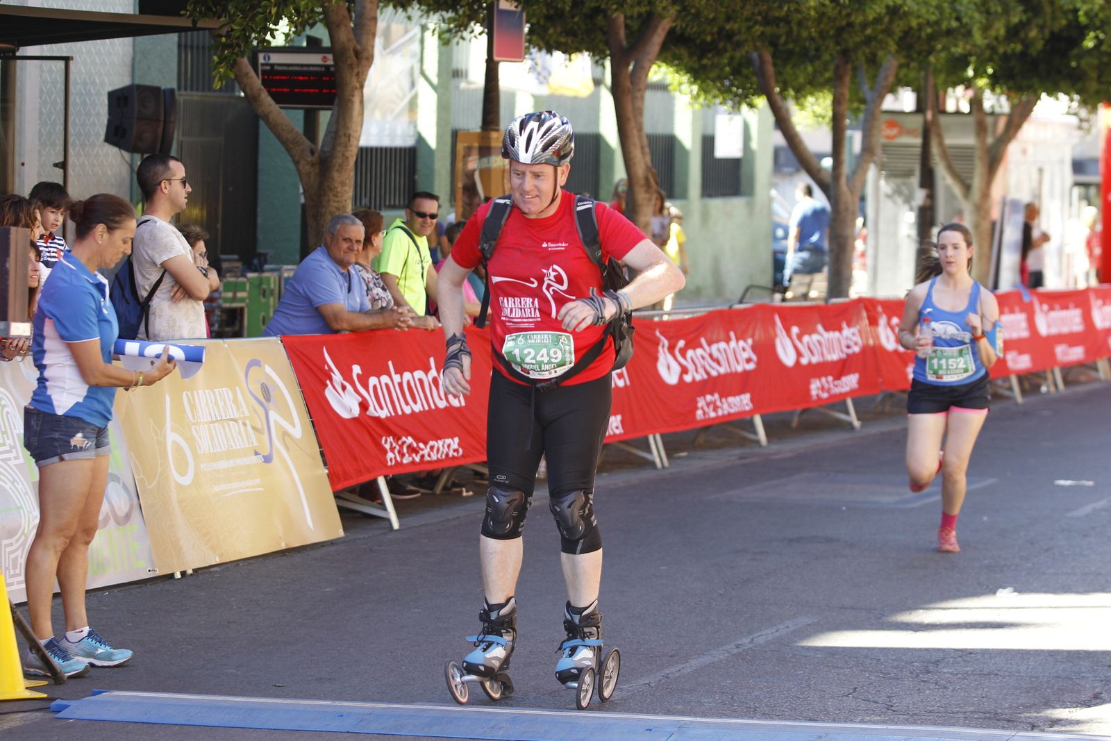 Fotogalería carrera atletismo popular enfermedades poco frecuentes. La Salle Almería